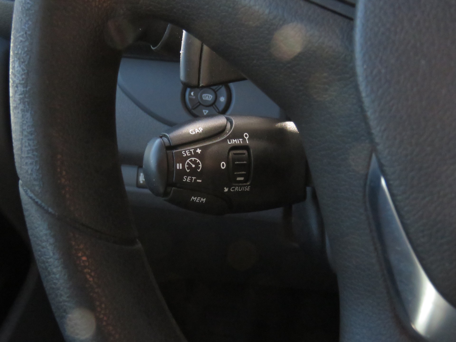PEUGEOT Expert 2.0 BlueHDi 120 S&S Premium Long EAT8 (Automat, AHK 2.5 t)-image-16