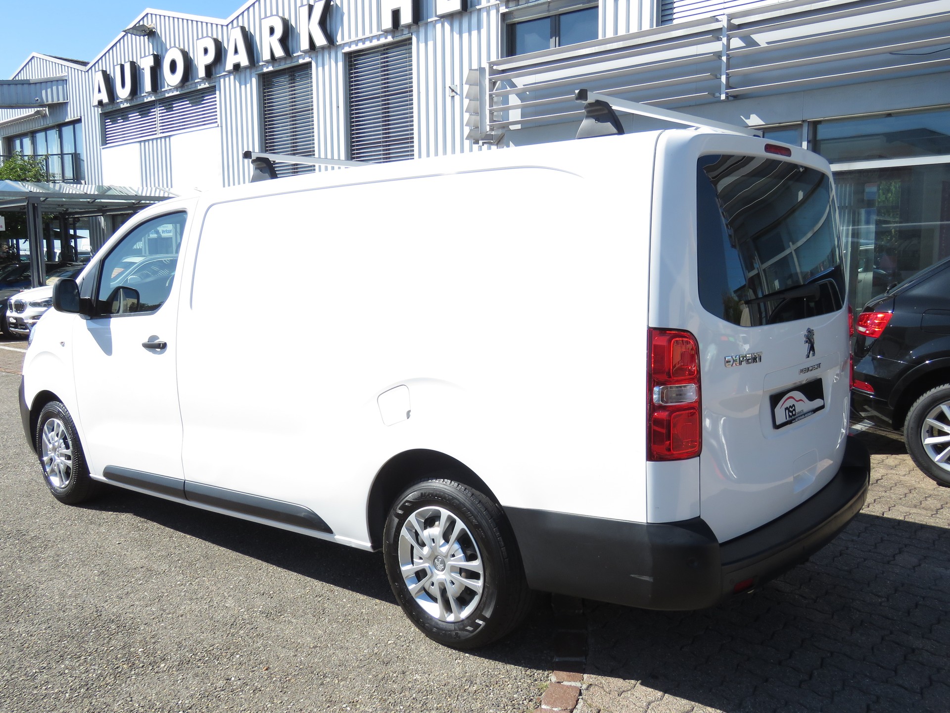 PEUGEOT Expert 2.0 BlueHDi 120 S&S Premium Long EAT8 (Automat, AHK 2.5 t)-image-5