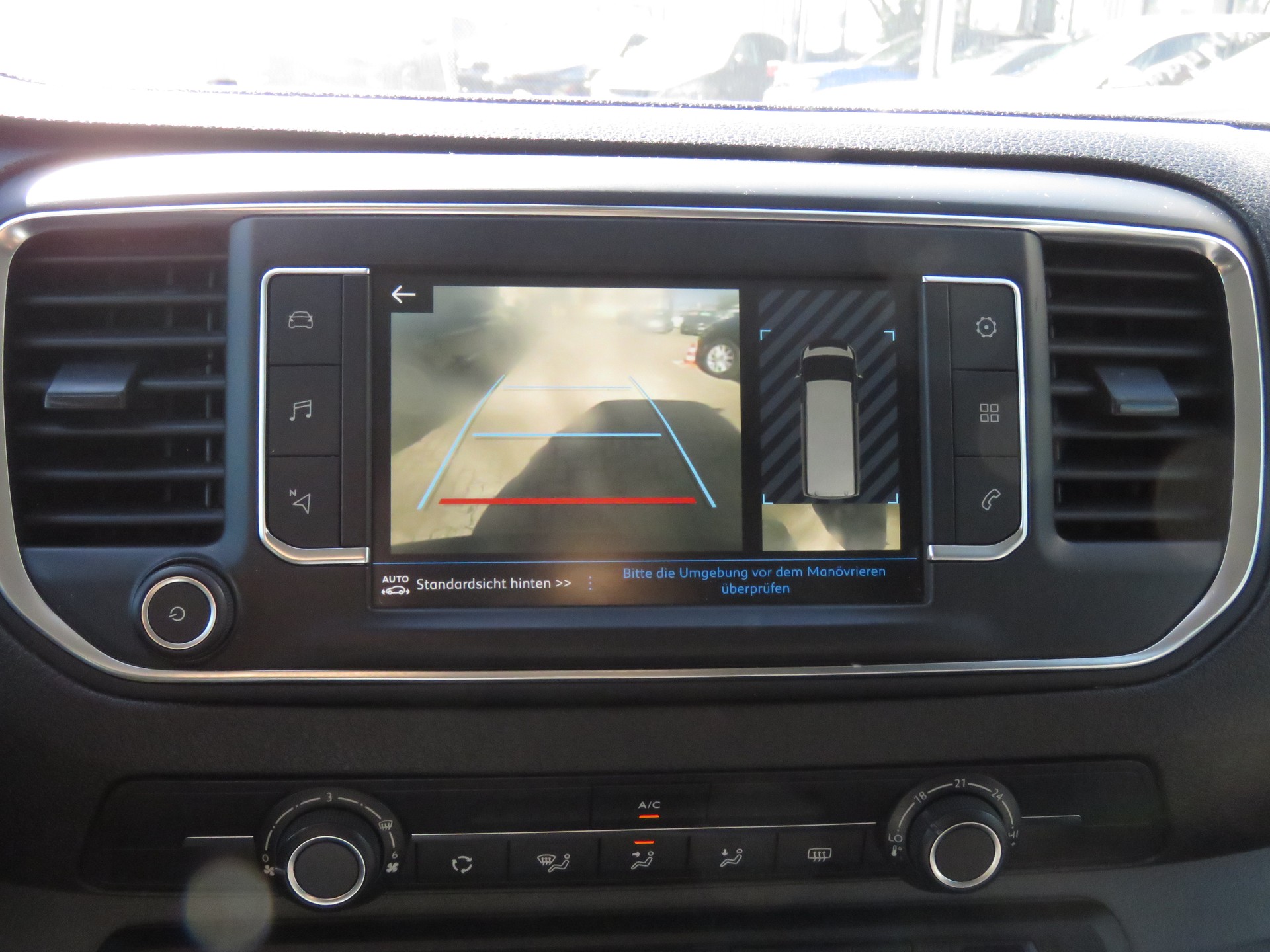 PEUGEOT Expert 2.0 BlueHDi 120 S&S Premium Long EAT8 (Automat, AHK 2.5 t)-image-13