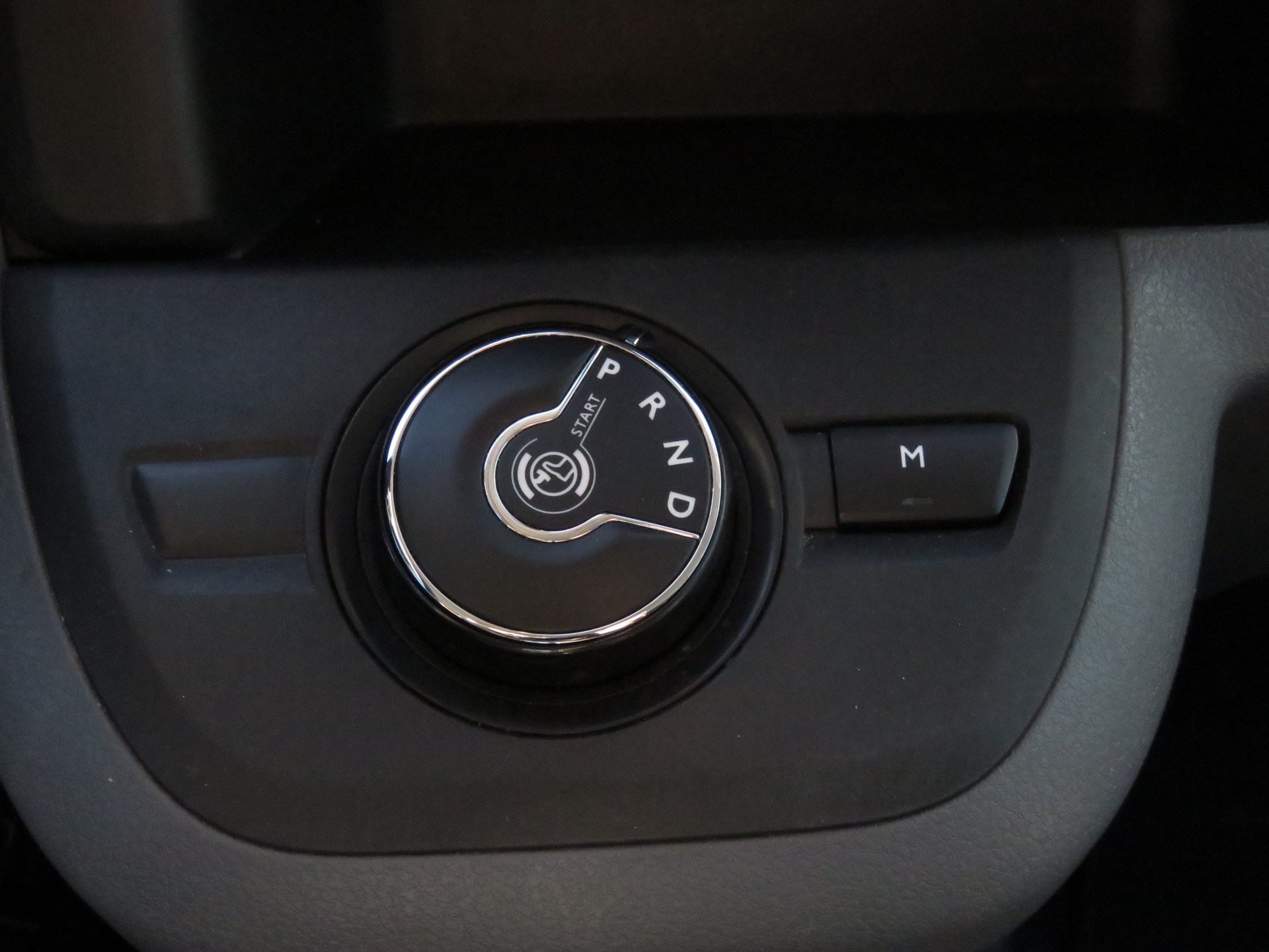 PEUGEOT Expert 2.0 BlueHDi 120 S&S Premium Long EAT8 (Automat, AHK 2.5 t)-image-14