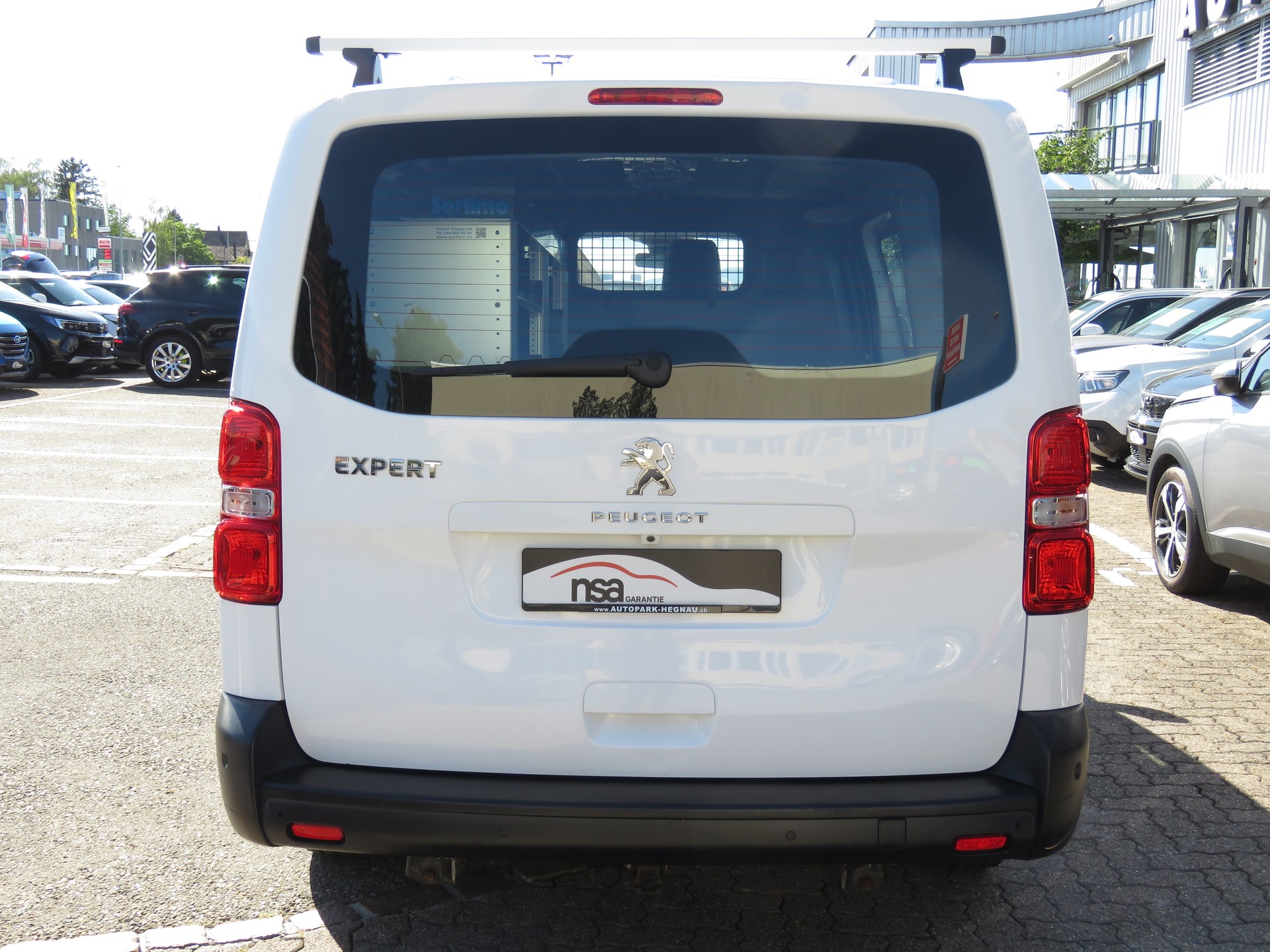 PEUGEOT Expert 2.0 BlueHDi 120 S&S Premium Long EAT8 (Automat, AHK 2.5 t)-image-4
