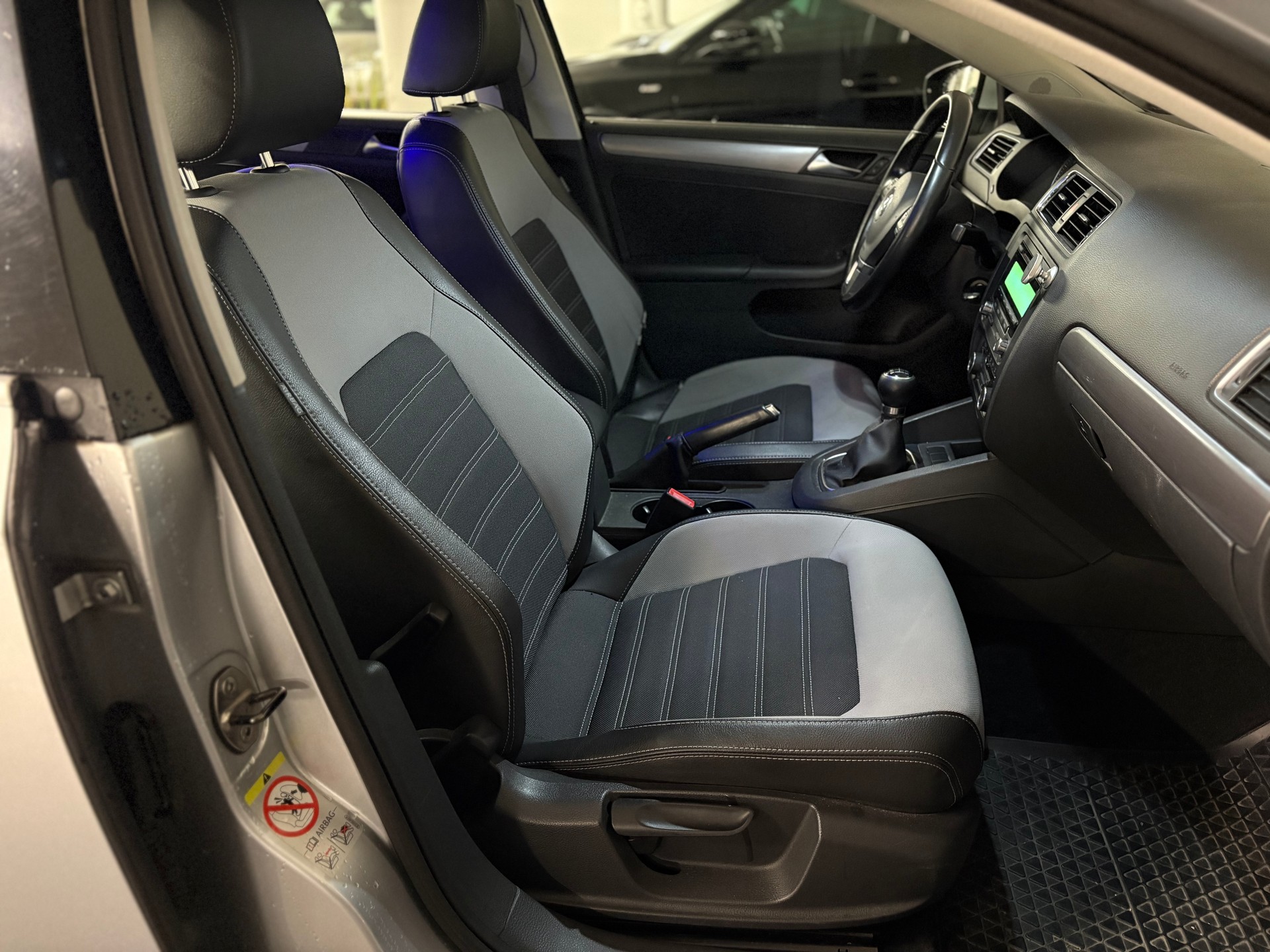VW Jetta 1.4 TSI Highline Frisch ab MFK (Juli 2026)-image-9