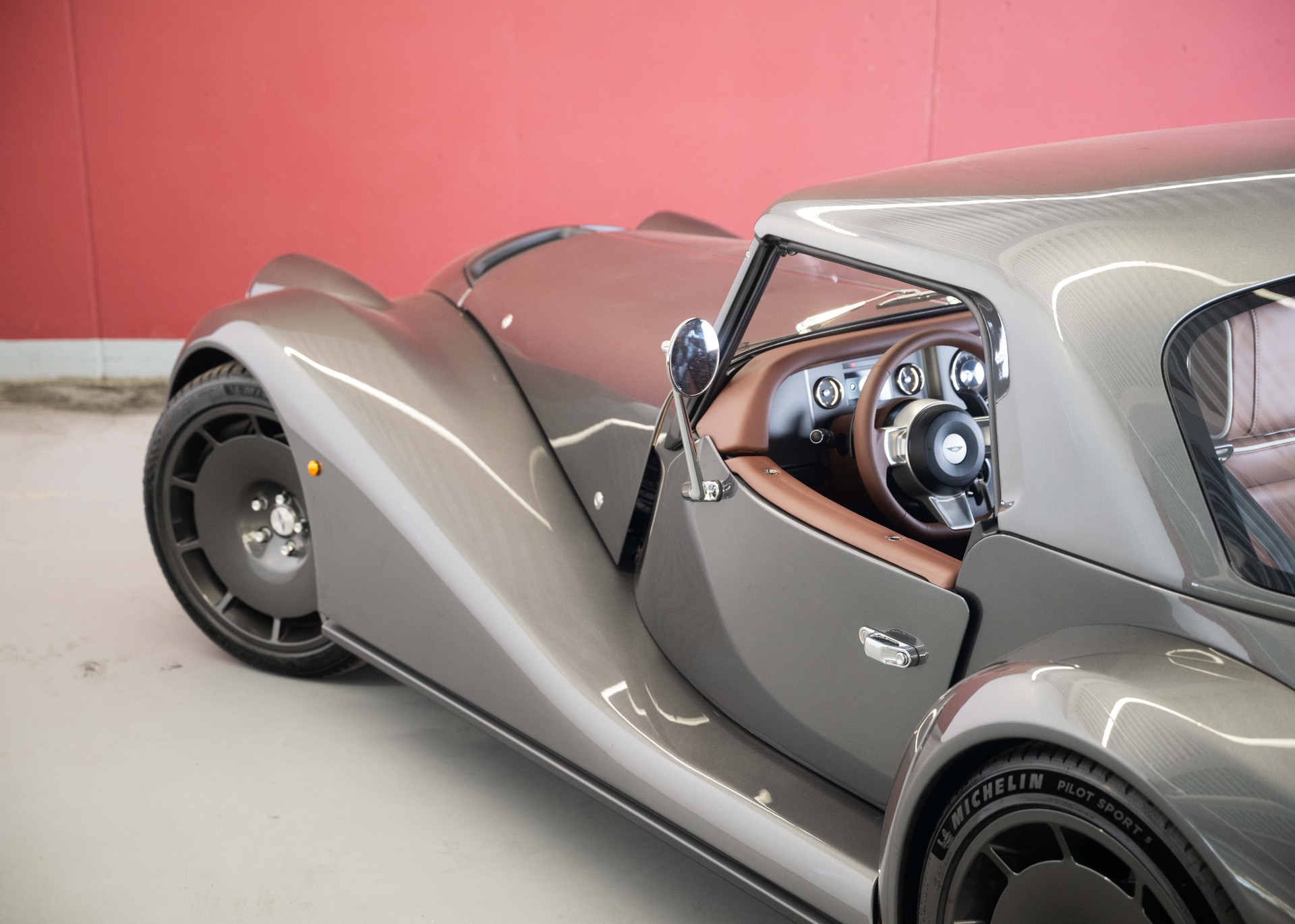 MORGAN Supersport 3.0 Bespoke (New Swiss car, special order, sports exhaust, hardtop, 30-month warranty)-image-12