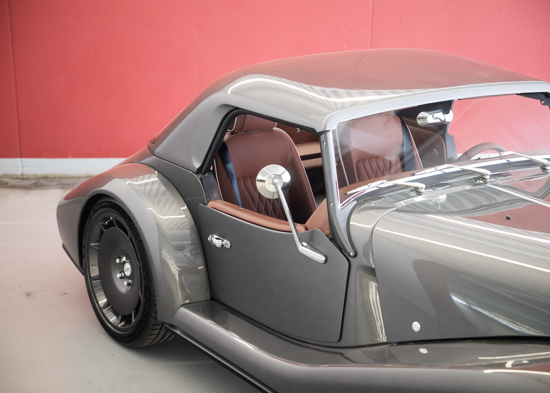 MORGAN Supersport 3.0 Bespoke (New Swiss car, special order, sports exhaust, hardtop, 30-month warranty)-image-11
