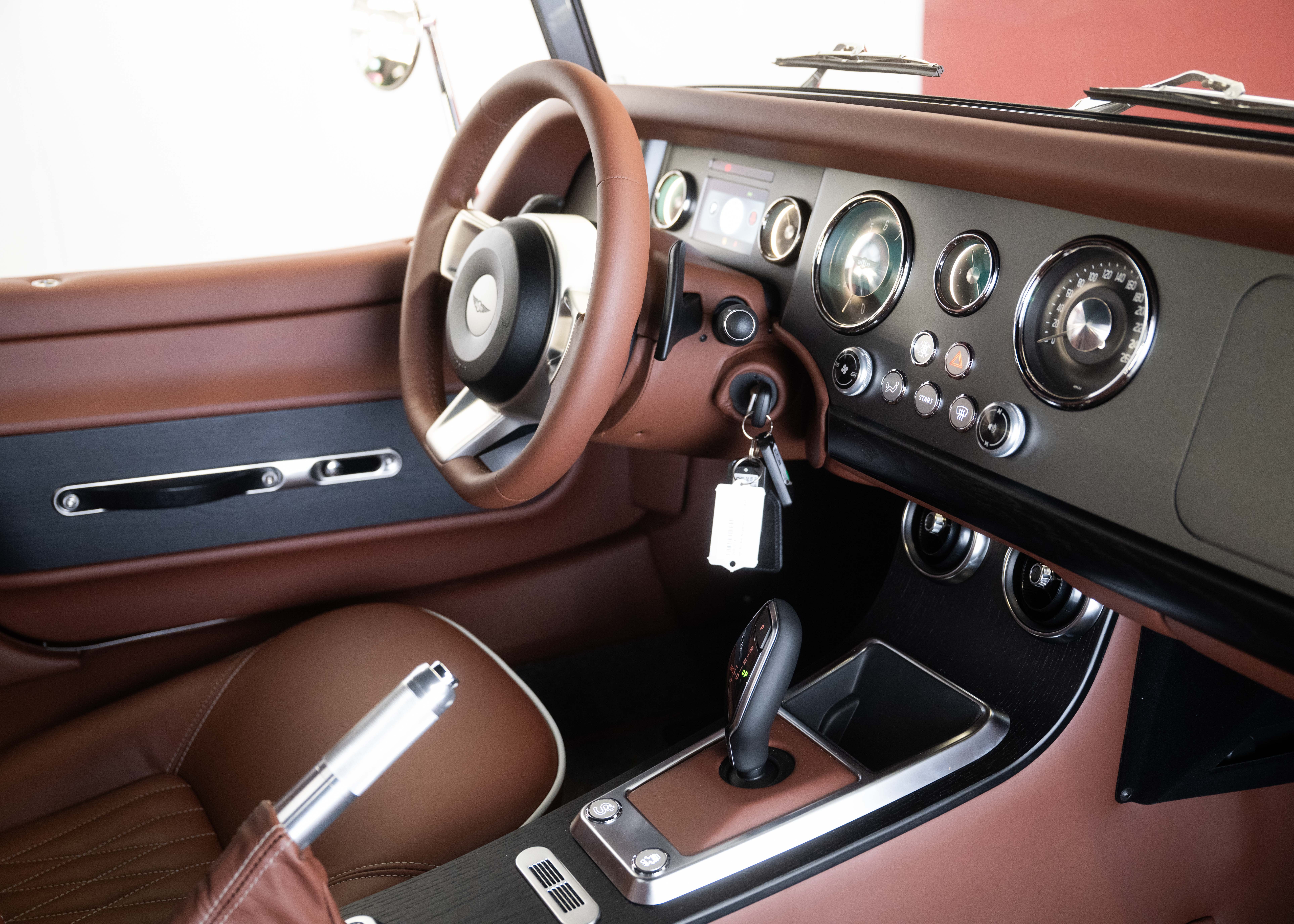 Image MORGAN PLUS-SIX Supersport 3.0 Bespoke (New Swiss car, special order, sports exhaust, hardtop, 30-month warranty)