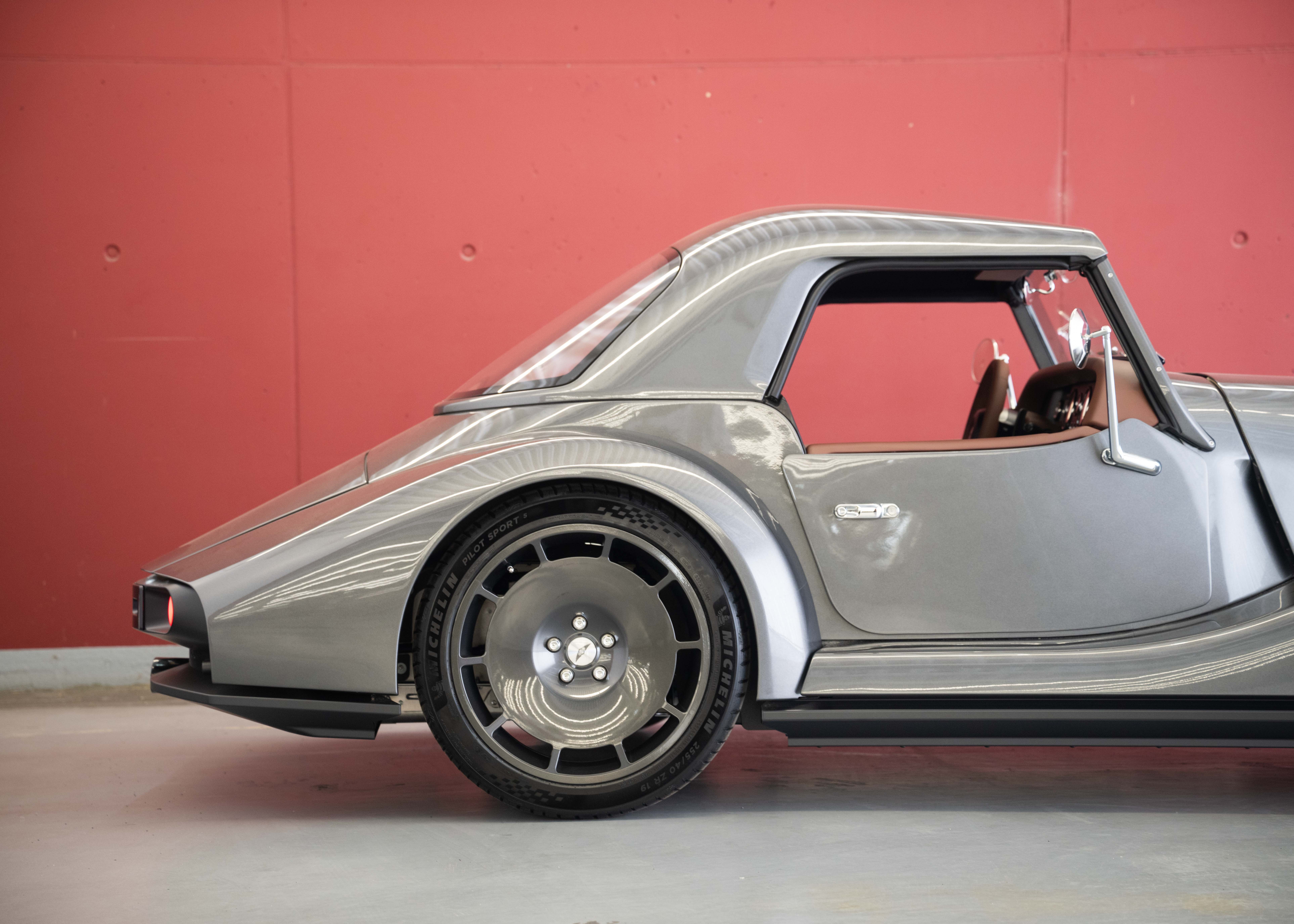 Image MORGAN PLUS-SIX Supersport 3.0 Bespoke (New Swiss car, special order, sports exhaust, hardtop, 30-month warranty)