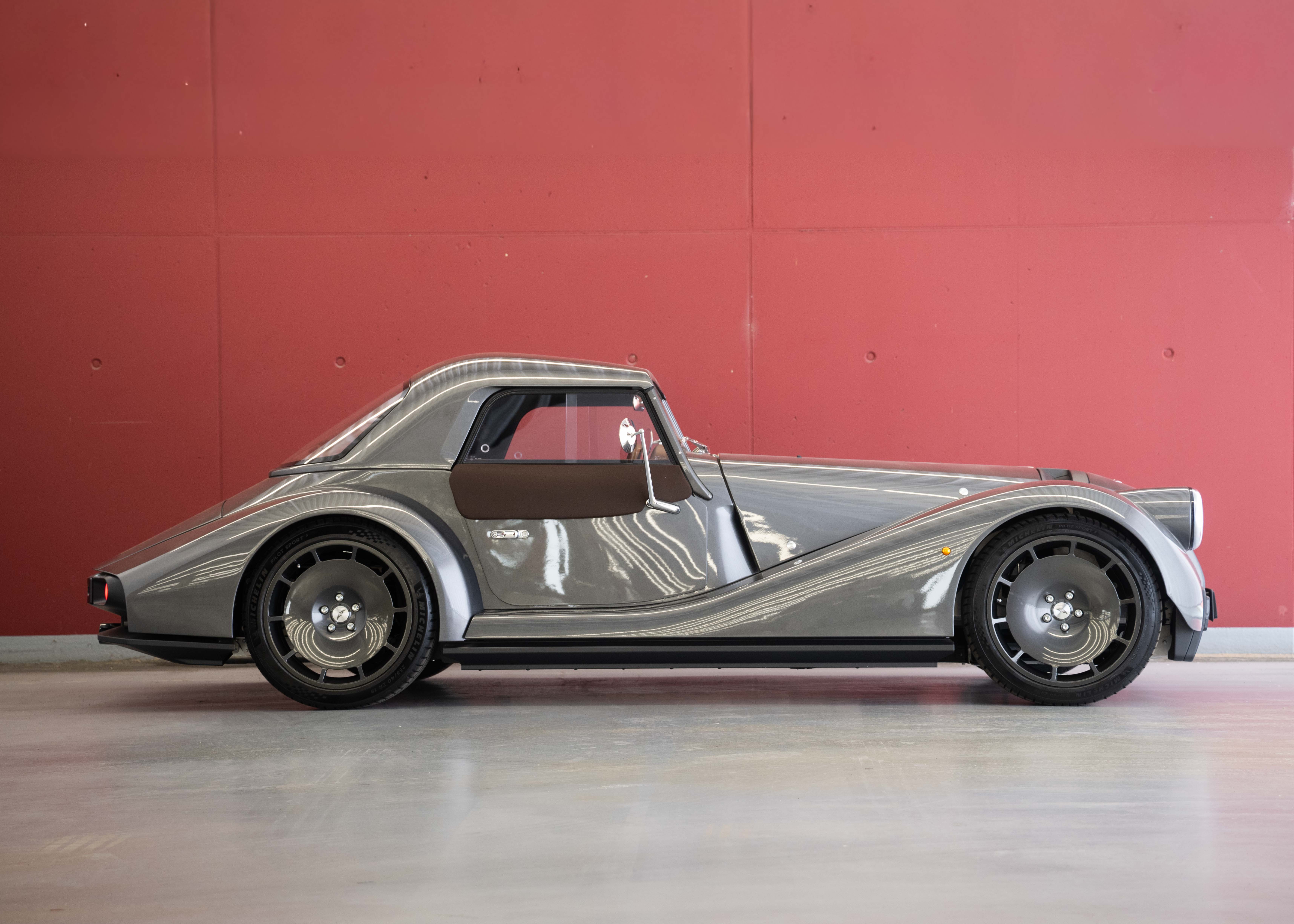 Image MORGAN PLUS-SIX Supersport 3.0 Bespoke (New Swiss car, special order, sports exhaust, hardtop, 30-month warranty)