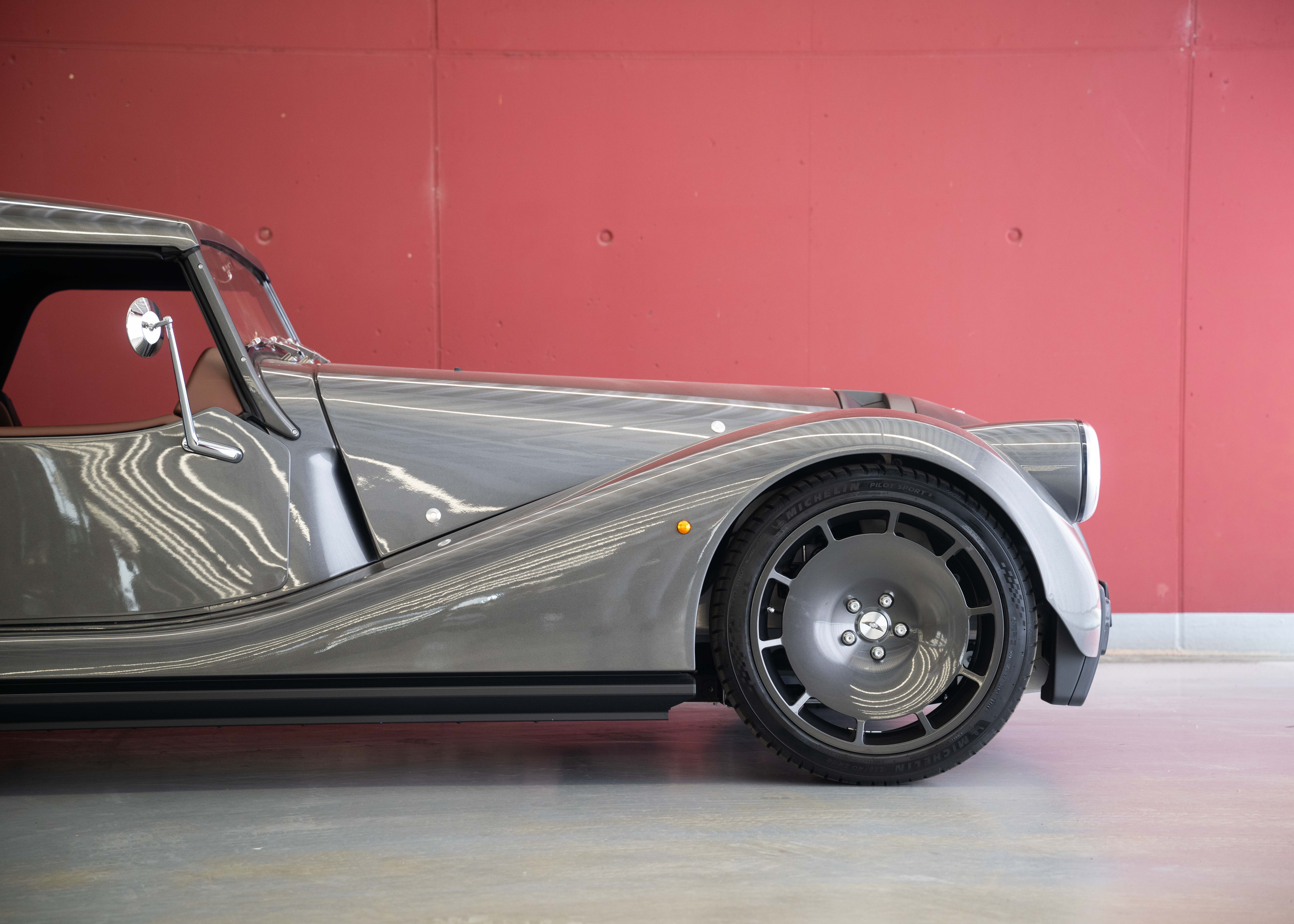 Image MORGAN PLUS-SIX Supersport 3.0 Bespoke (New Swiss car, special order, sports exhaust, hardtop, 30-month warranty)