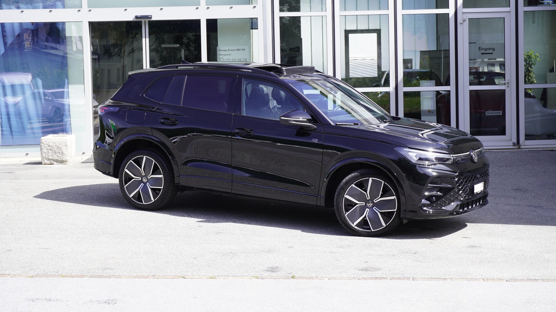 VW Tiguan 2.0 TSI United DSG 4Motion-image-5