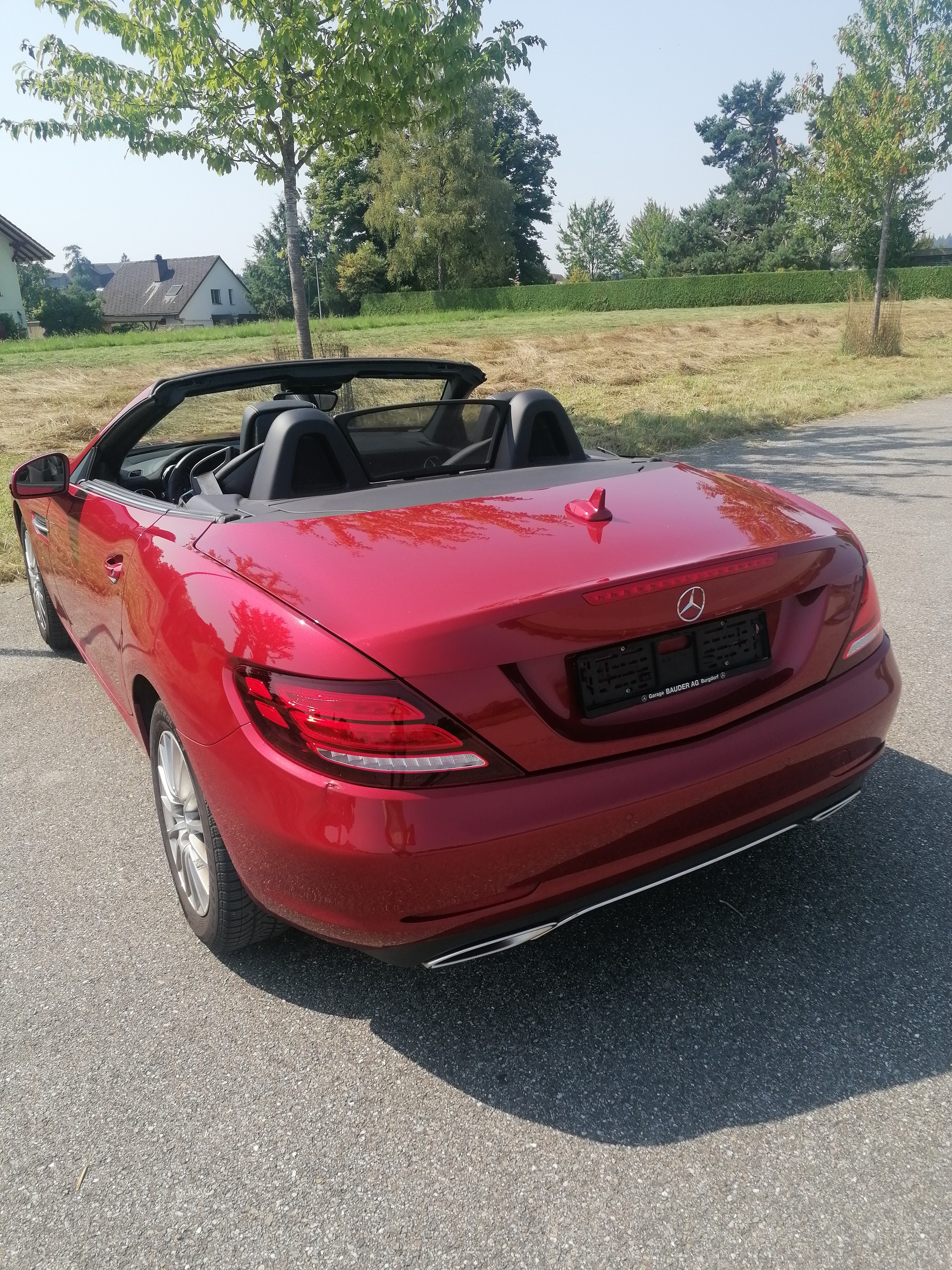 MERCEDES-BENZ SLC 180-image-2