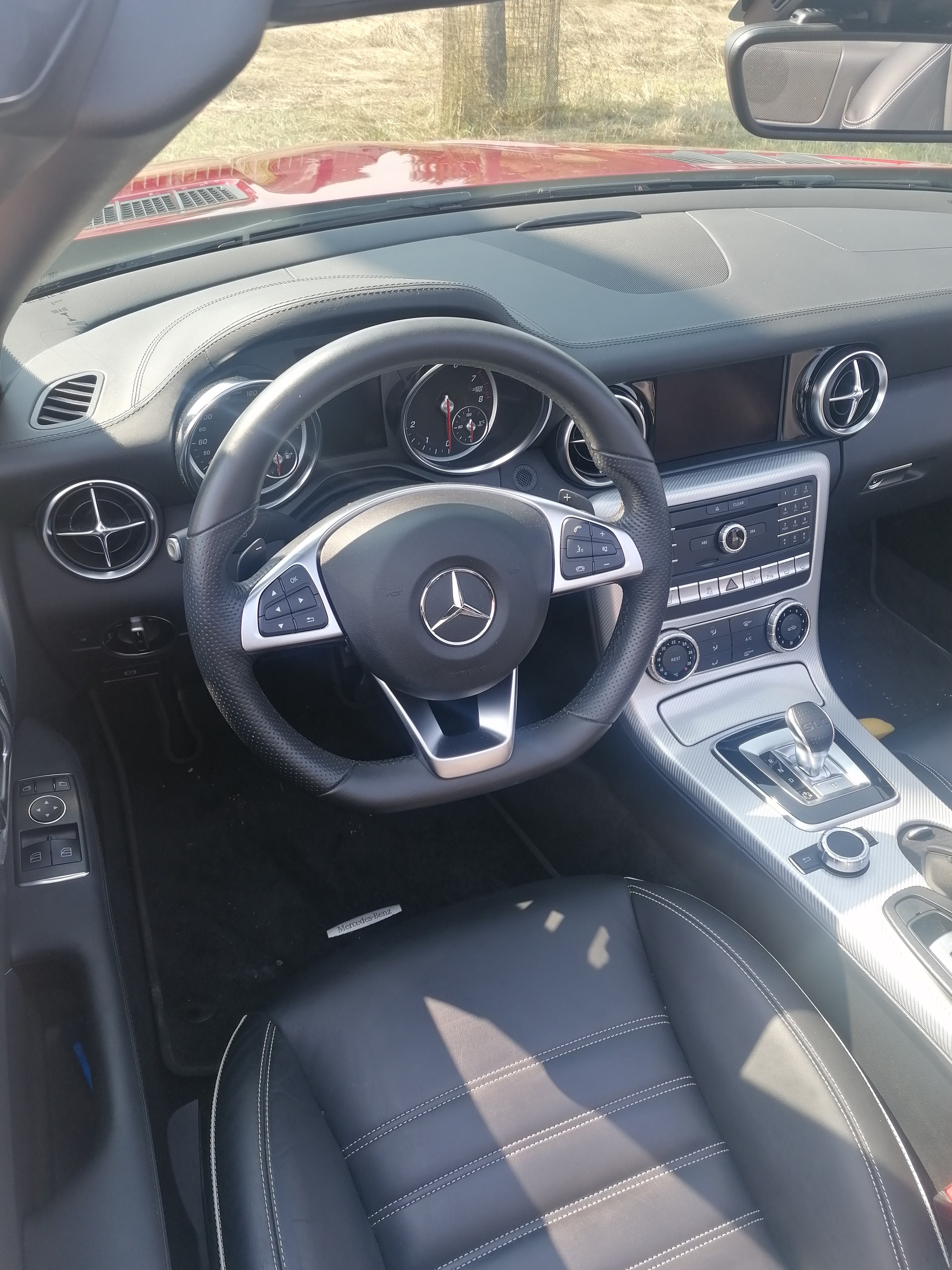 MERCEDES-BENZ SLC 180-image-4