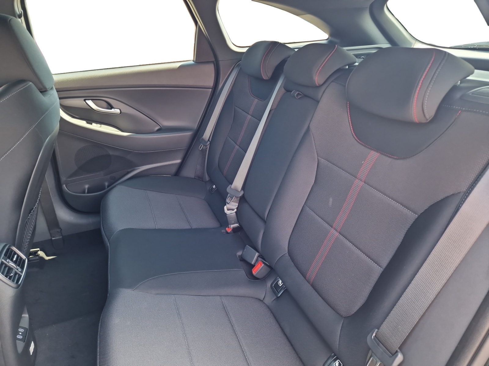 HYUNDAI i30 Wagon 1.6 TGDi N-Line NEW MODEL 150PS Panorama-image-18