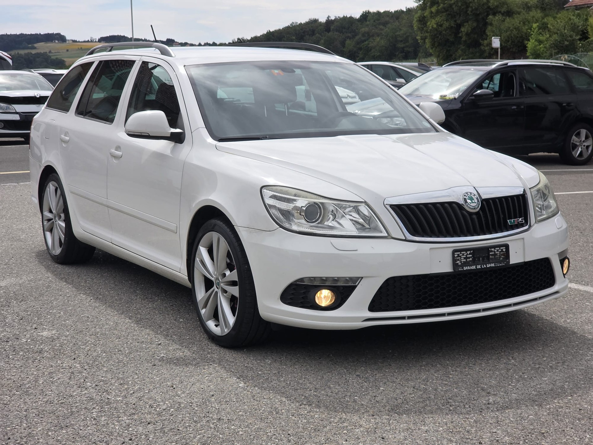 SKODA Octavia Combi 2.0 TDI RS DSG-image-2