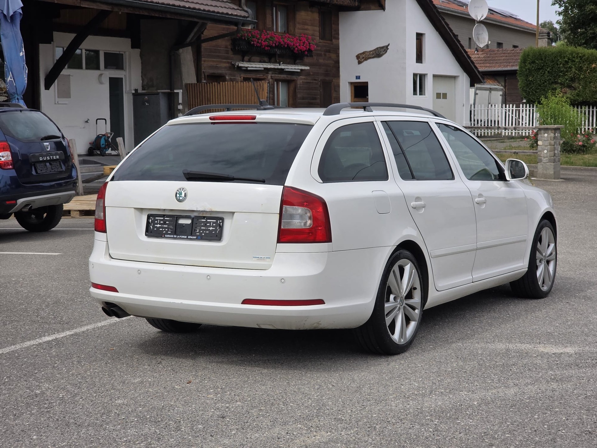 SKODA Octavia Combi 2.0 TDI RS DSG-image-3
