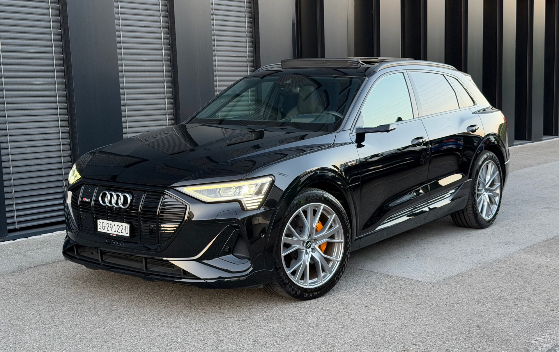 AUDI e-tron 55 S Line quattro♦️8 Jahre Garantie auf Batterie*Topausstattung♦️-image-0