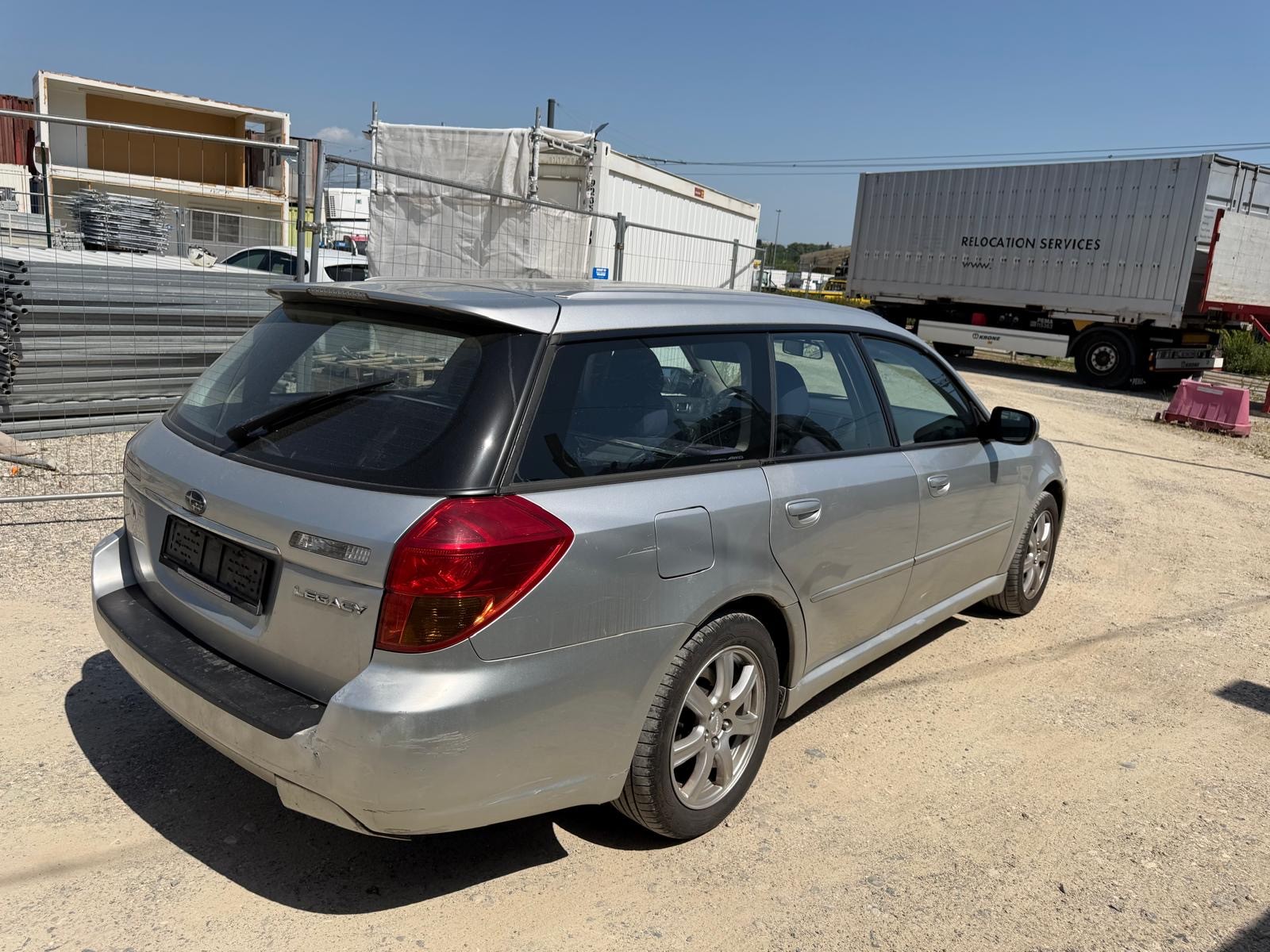 SUBARU Legacy 2.0i AWD Swiss-image-2