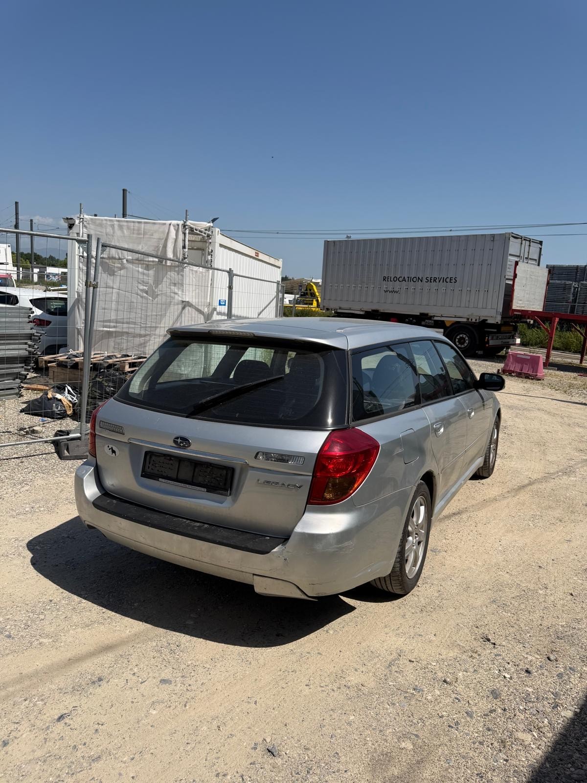 SUBARU Legacy 2.0i AWD Swiss-image-3