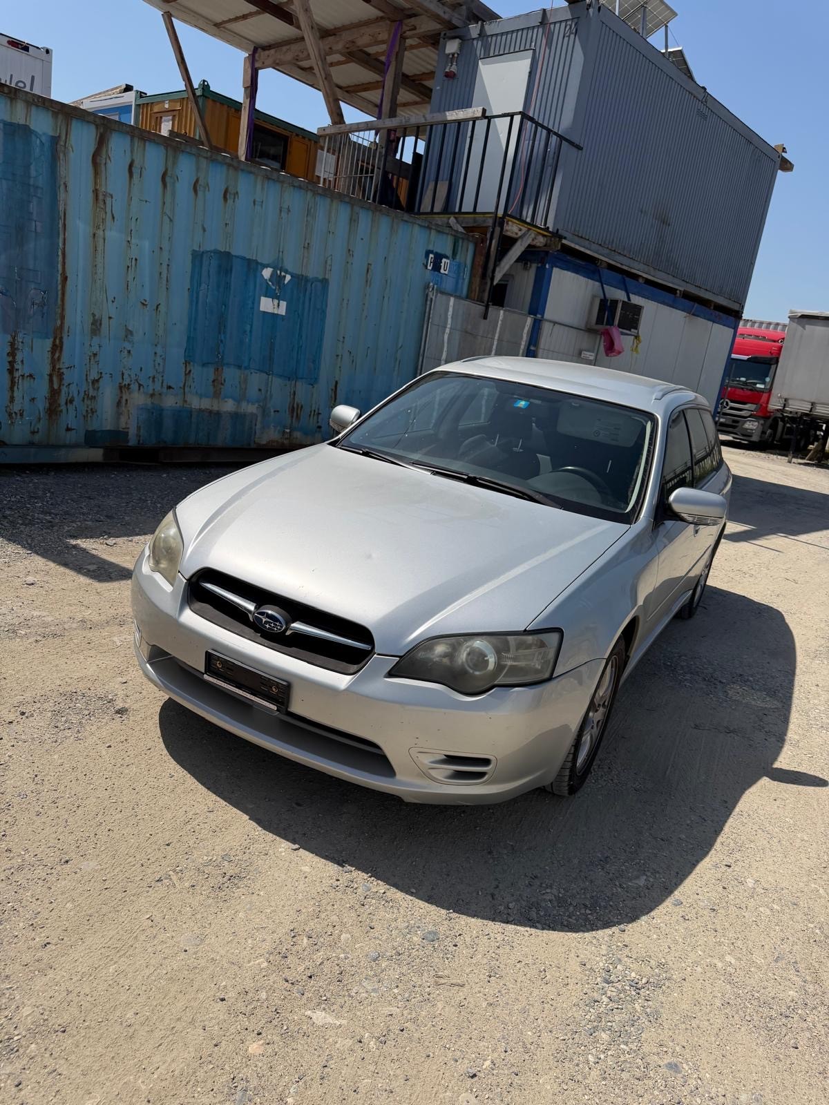 SUBARU Legacy 2.0i AWD Swiss-image-0