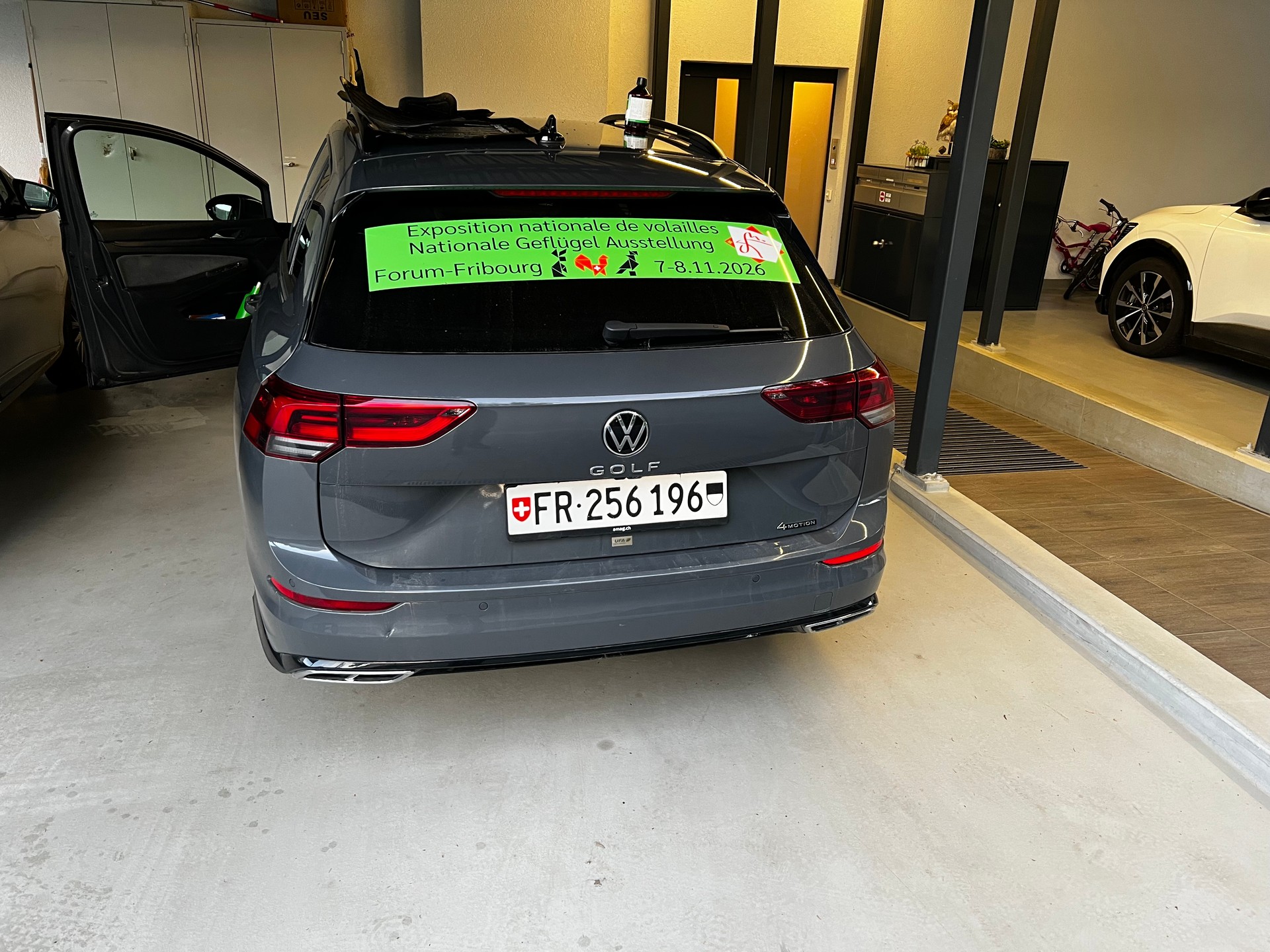 VW Variant 2.0 TSI DSG 4motion R-line-image-3