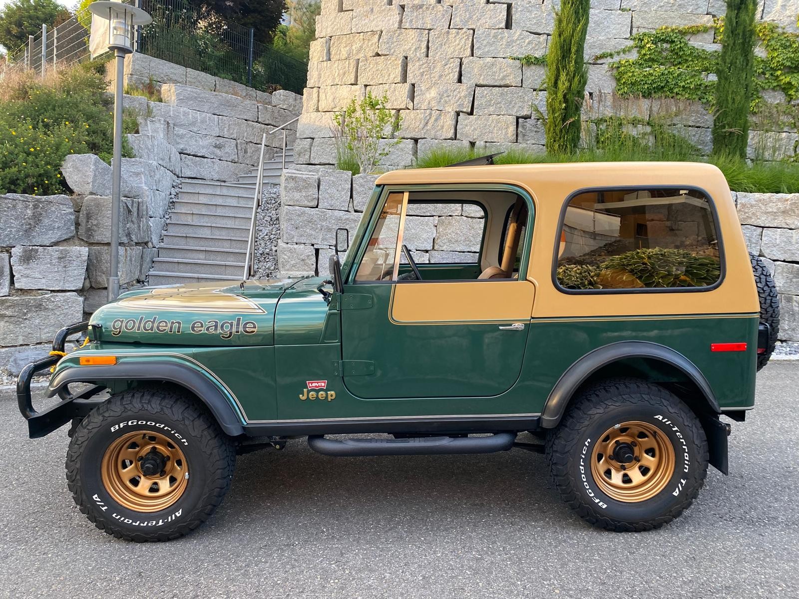 JEEP Jeep CJ-7 Renegade V8 B/C Automatic Golden Eagle-image-1