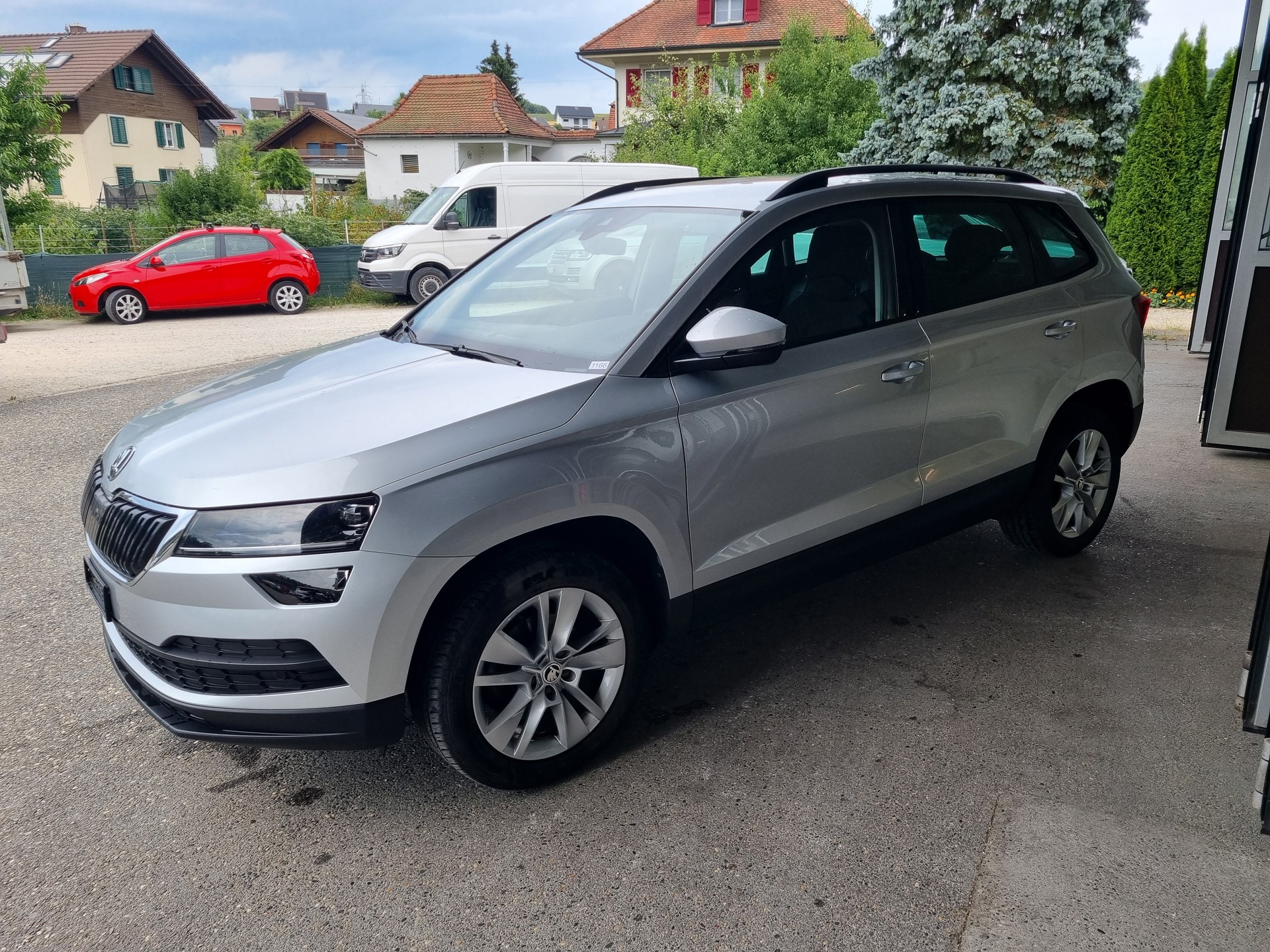 SKODA Karoq 1.5 TSI ACT Ambition DSG-image-6