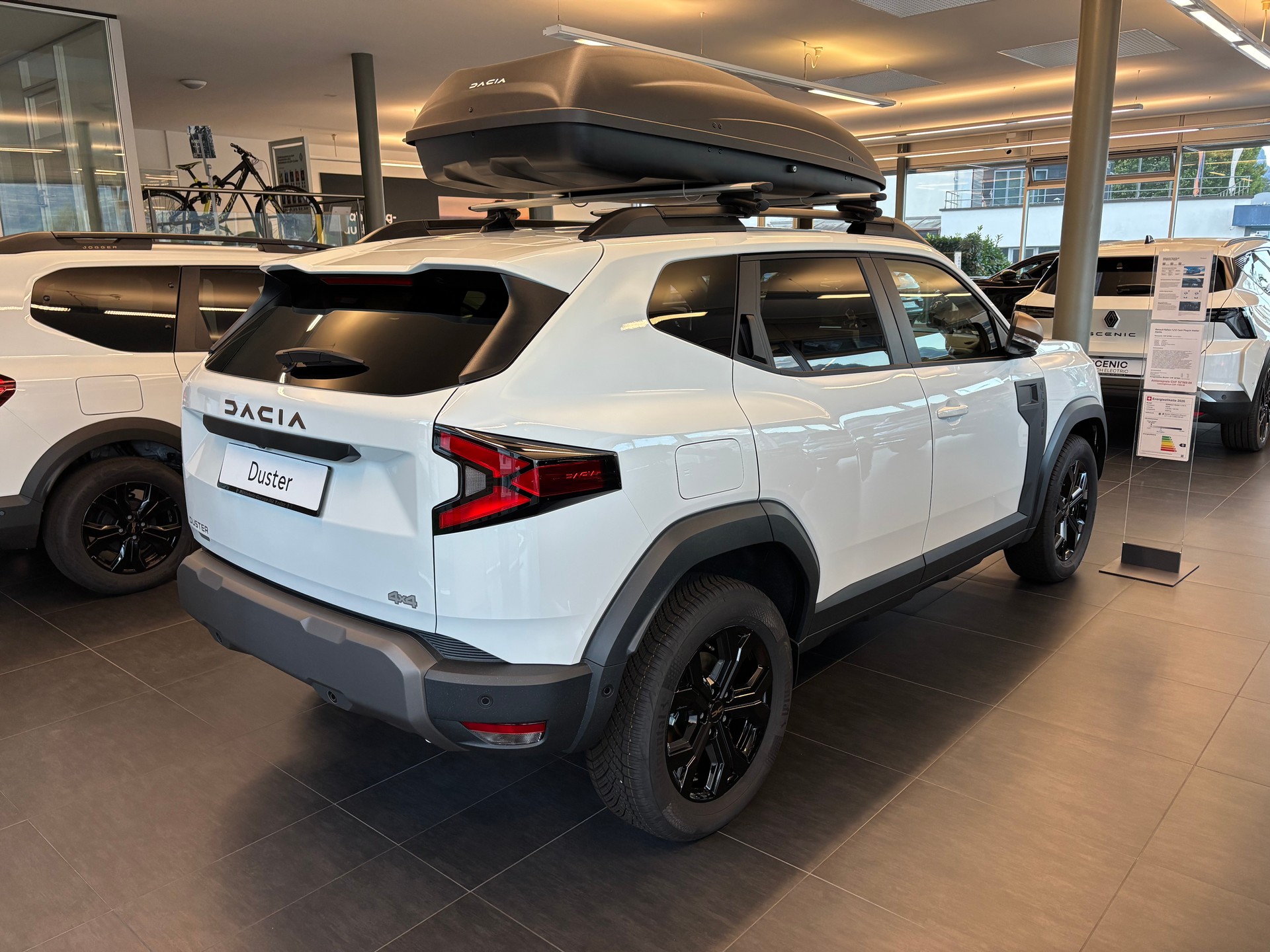 DACIA Duster Extreme Hybrid 150 4x4-image-4