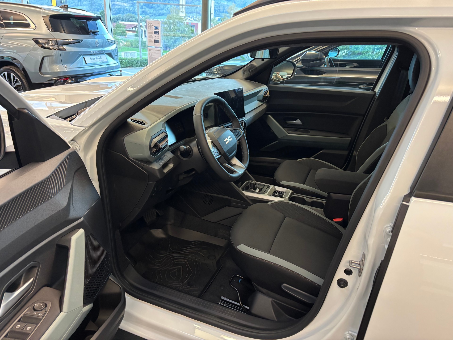 DACIA Duster Extreme Hybrid 150 4x4-image-6