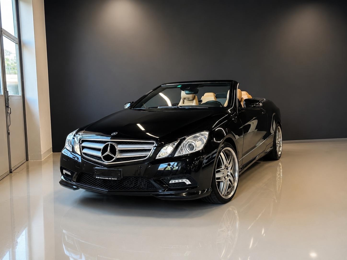 MERCEDES-BENZ E 250 CGI BlueEfficiency Automatic-image-4