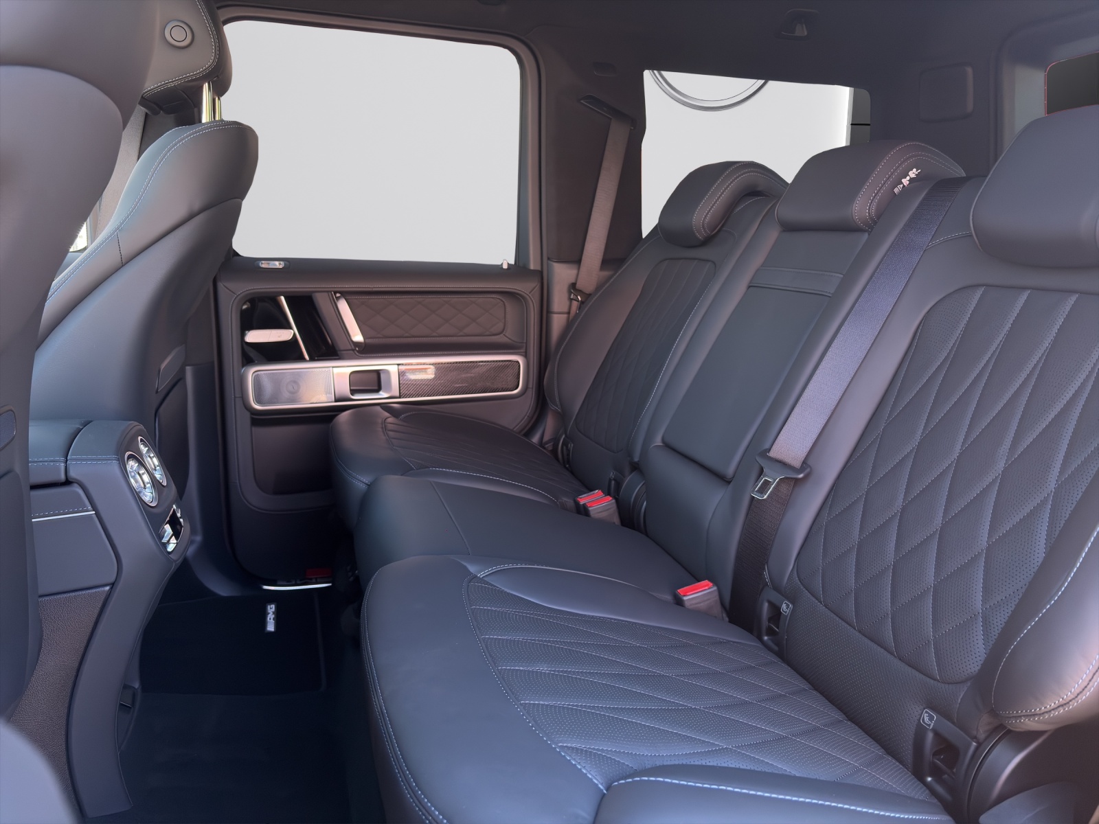 MERCEDES-BENZ G 63 AMG 9G-Tronic-image-8