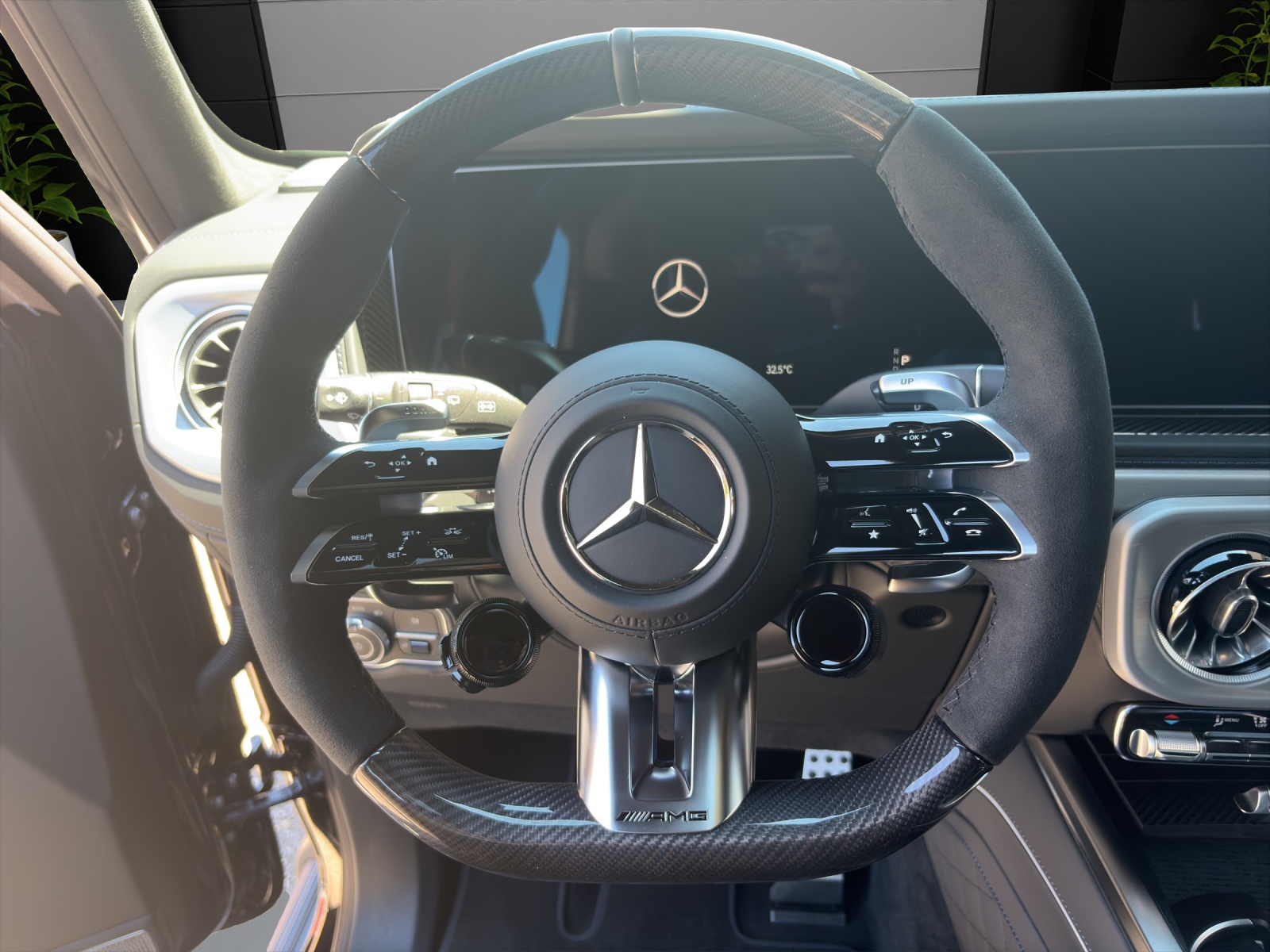 MERCEDES-BENZ G 63 AMG 9G-Tronic-image-11