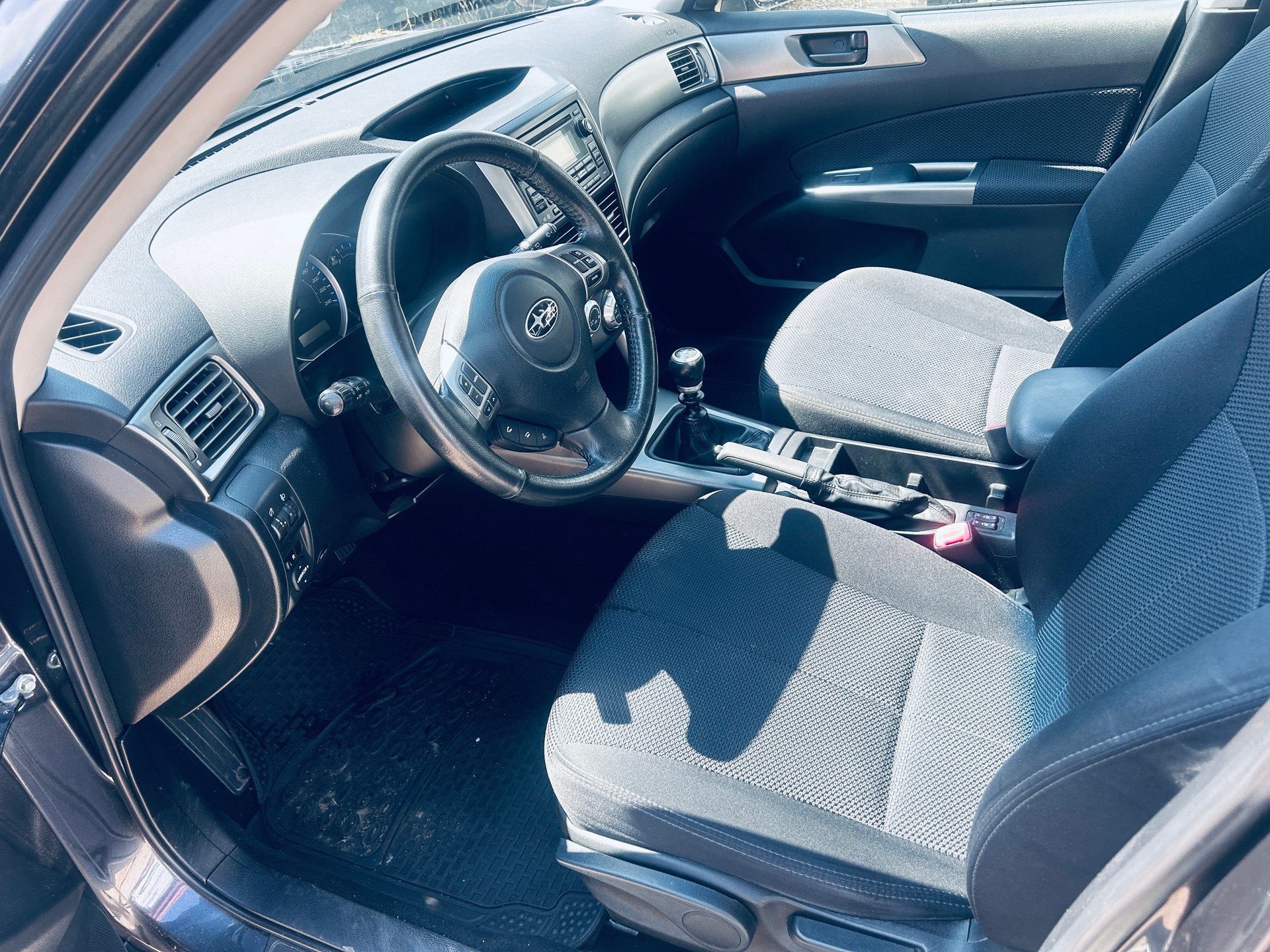 SUBARU Forester 2.0D X Swiss-image-5