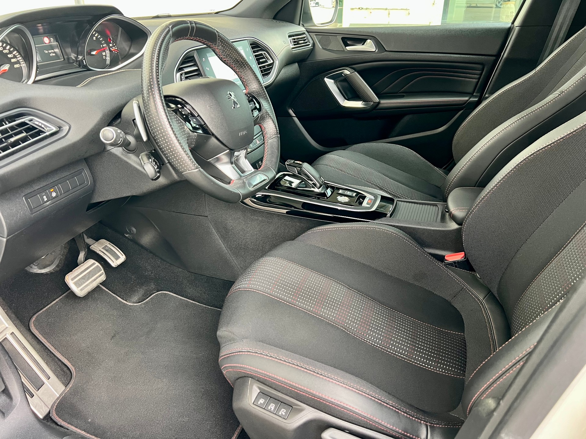 PEUGEOT 308 1.5 BlueHDI GT Line EAT8-image-10