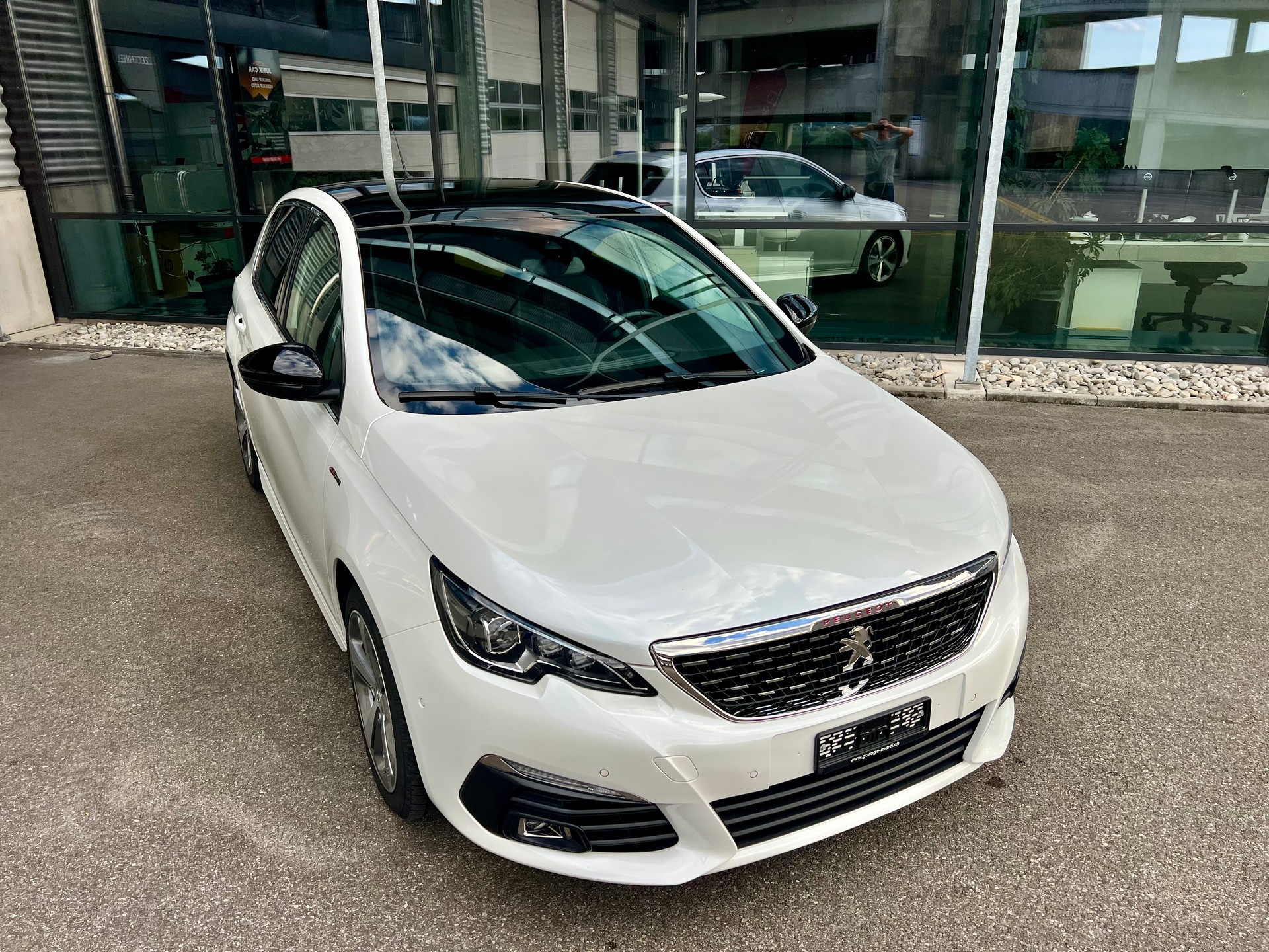 PEUGEOT 308 1.5 BlueHDI GT Line EAT8-image-3
