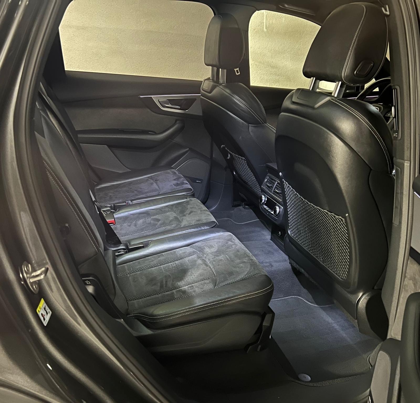 AUDI Q7 50 TDI quattro tiptronic-showroom-element-2