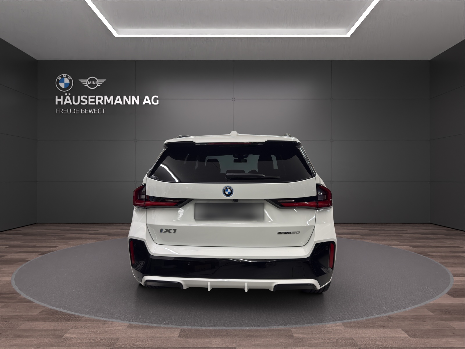 BMW iX1 eDrive 20 Edition M Sport-image-5