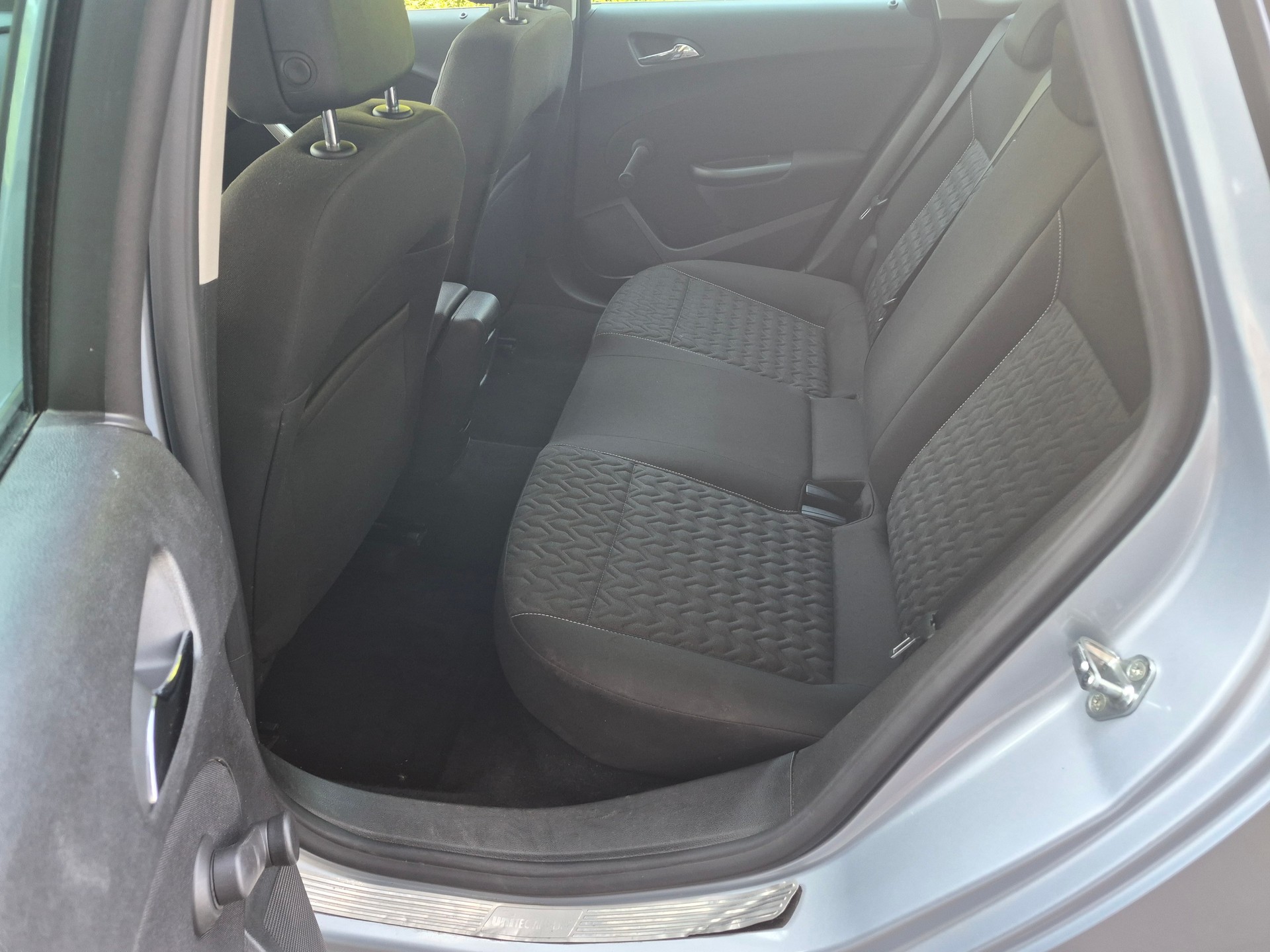OPEL Astra 1.4i 16V Turbo Active Edition-image-6