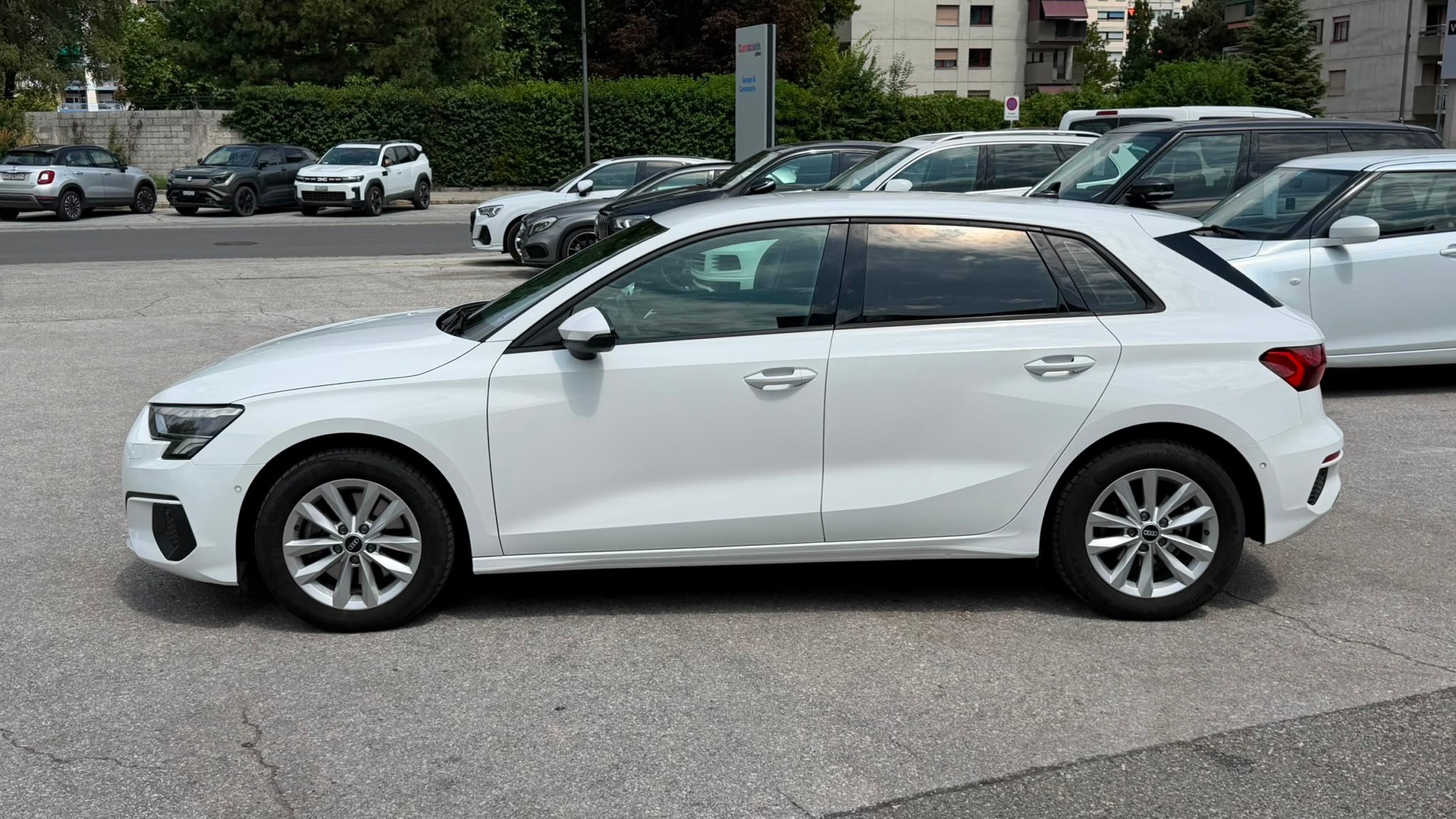 AUDI A3 Sportback 35 TFSI S line Attraction S-tronic-image-12