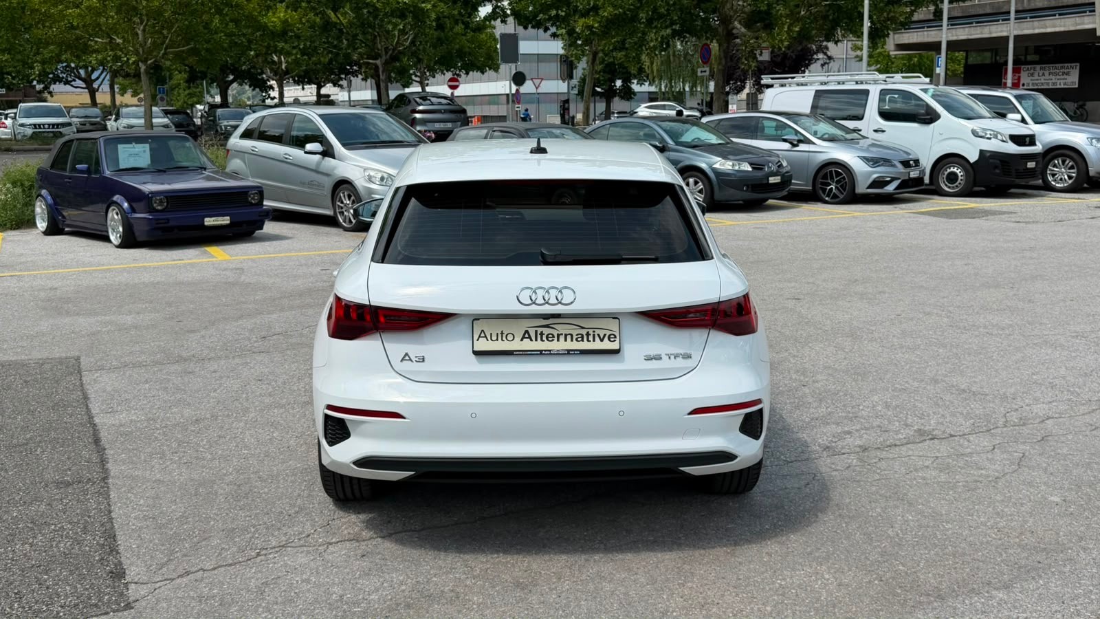 AUDI A3 Sportback 35 TFSI S line Attraction S-tronic-image-5