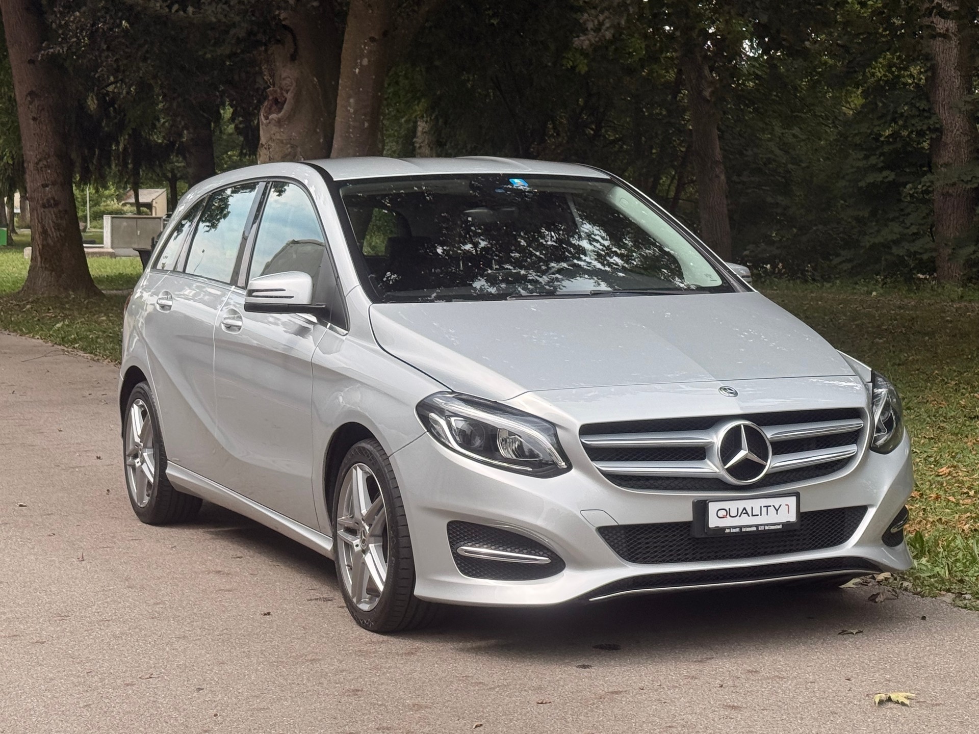 MERCEDES-BENZ B 200-image-3