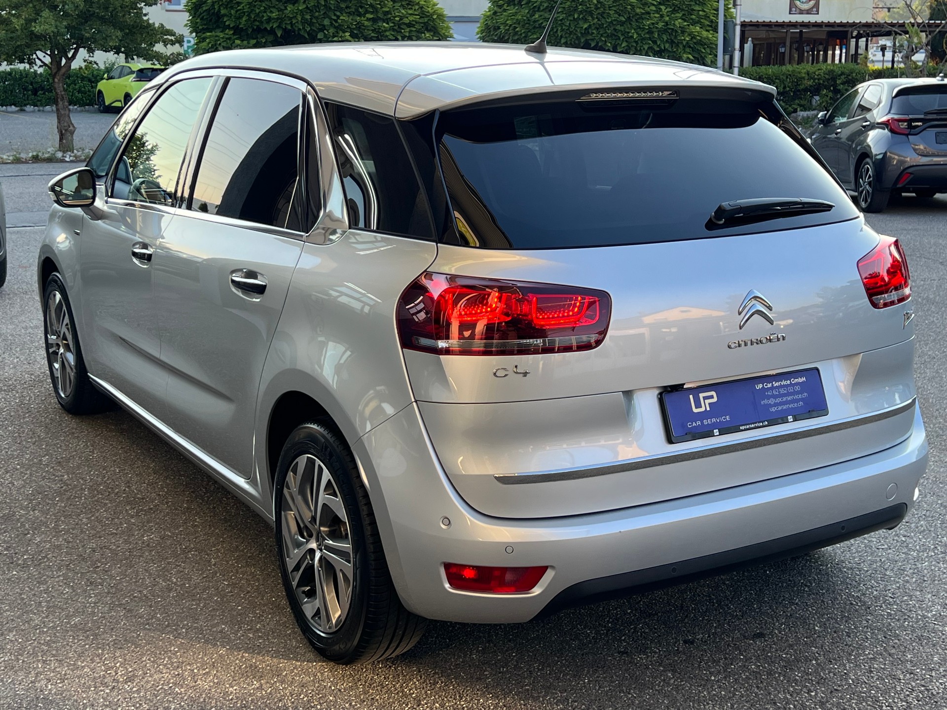 CITROEN C4 Picasso 1.6 e-HDi 115 Exclusive ETG-image-6