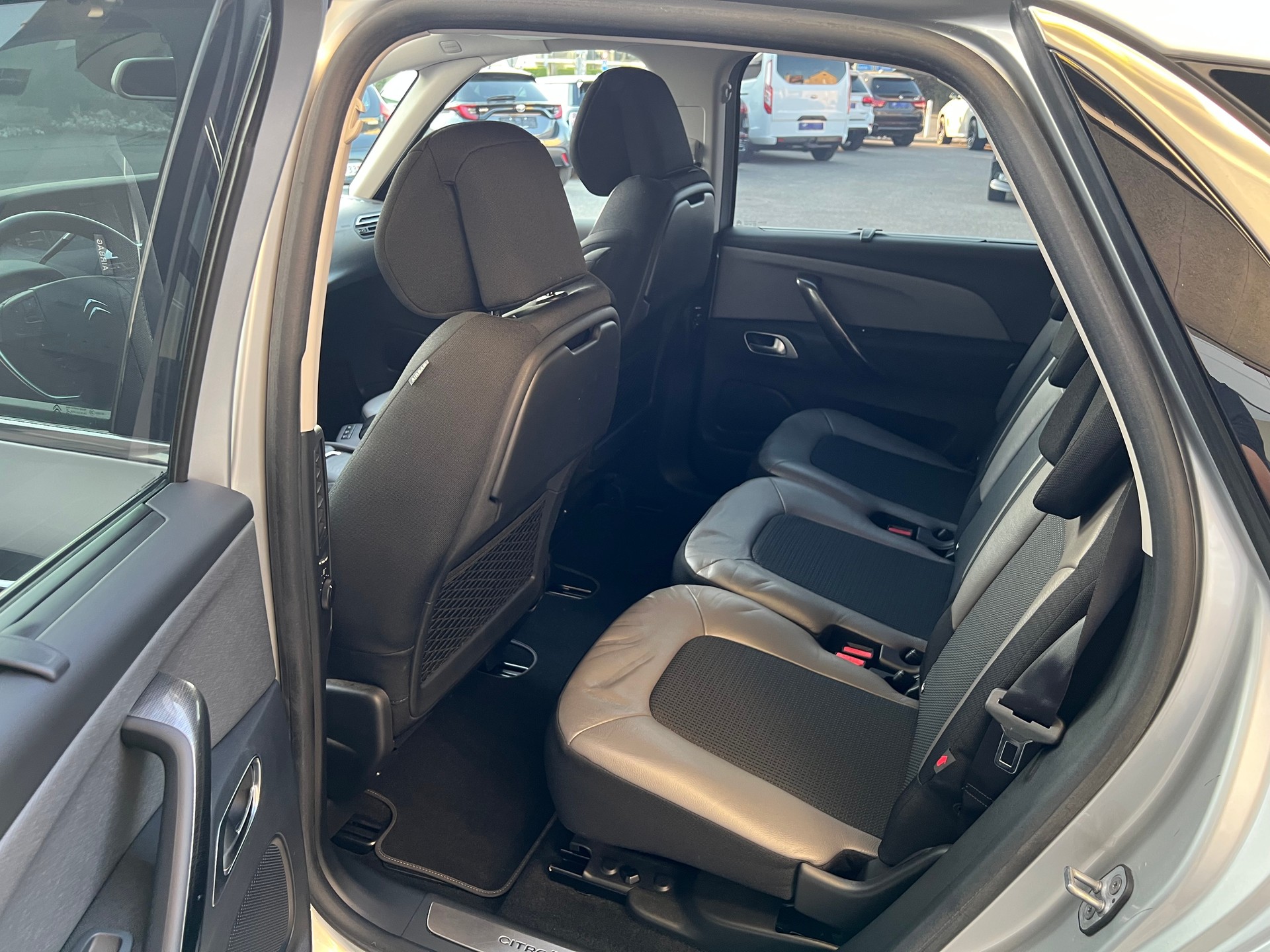 CITROEN C4 Picasso 1.6 e-HDi 115 Exclusive ETG-image-10
