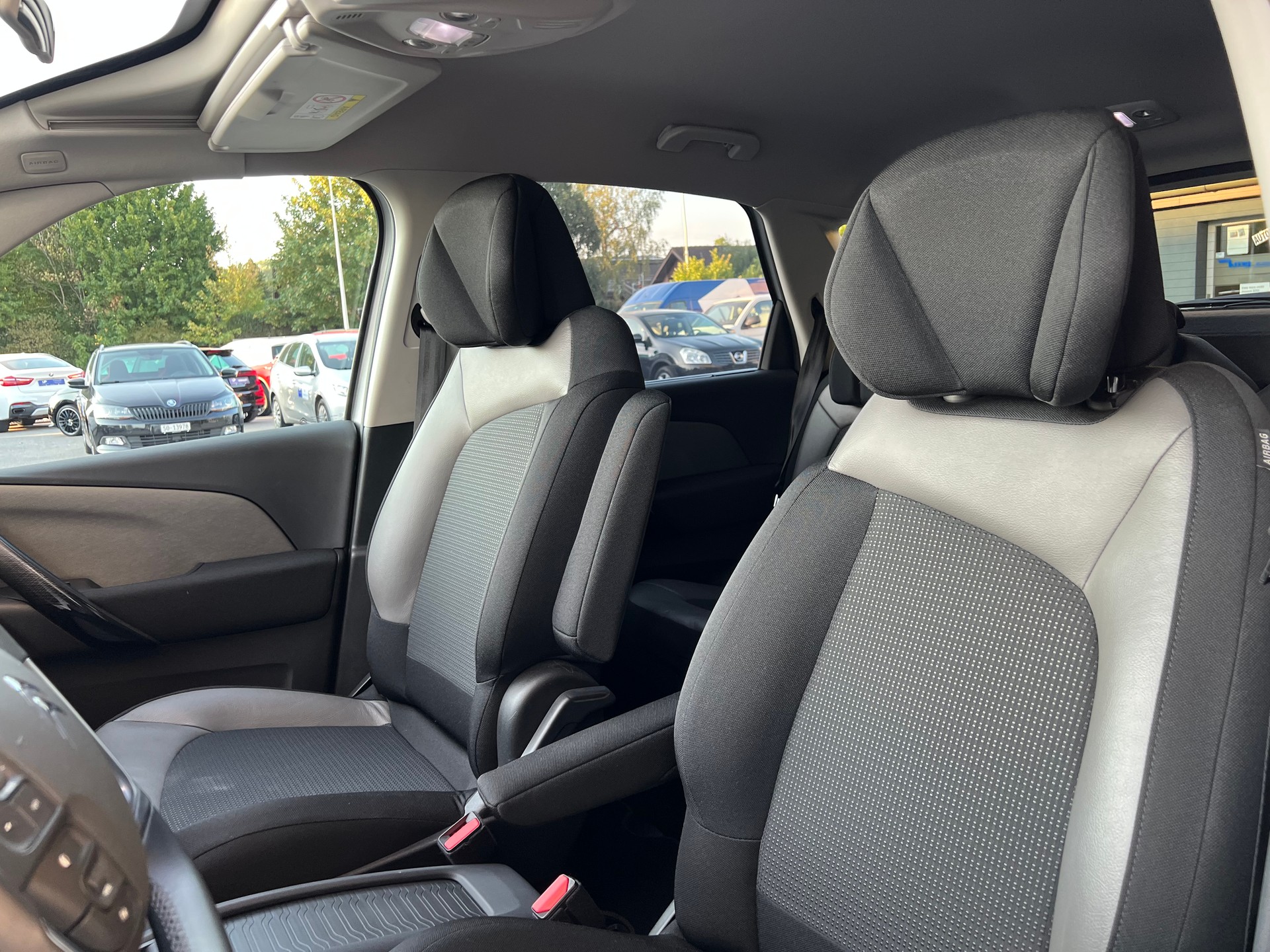 CITROEN C4 Picasso 1.6 e-HDi 115 Exclusive ETG-image-9