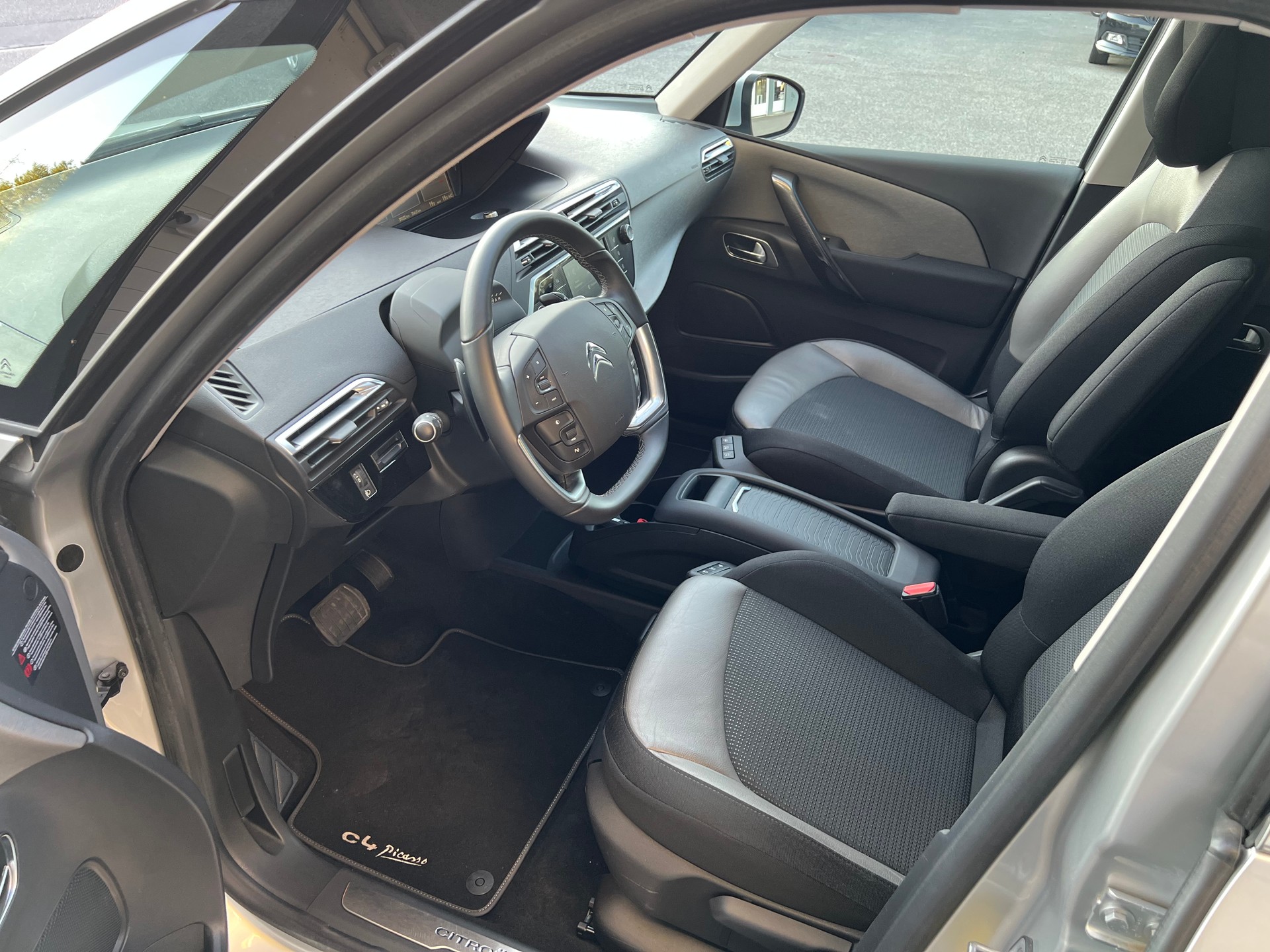 CITROEN C4 Picasso 1.6 e-HDi 115 Exclusive ETG-image-8