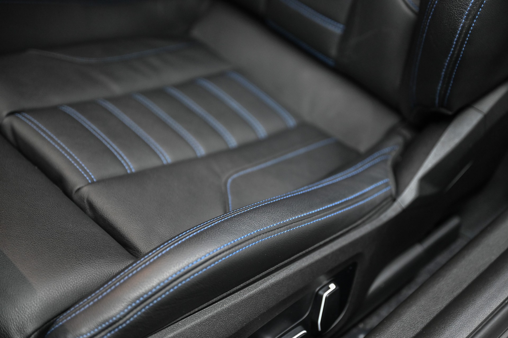 BMW 230i Coupé M Paket-image-27