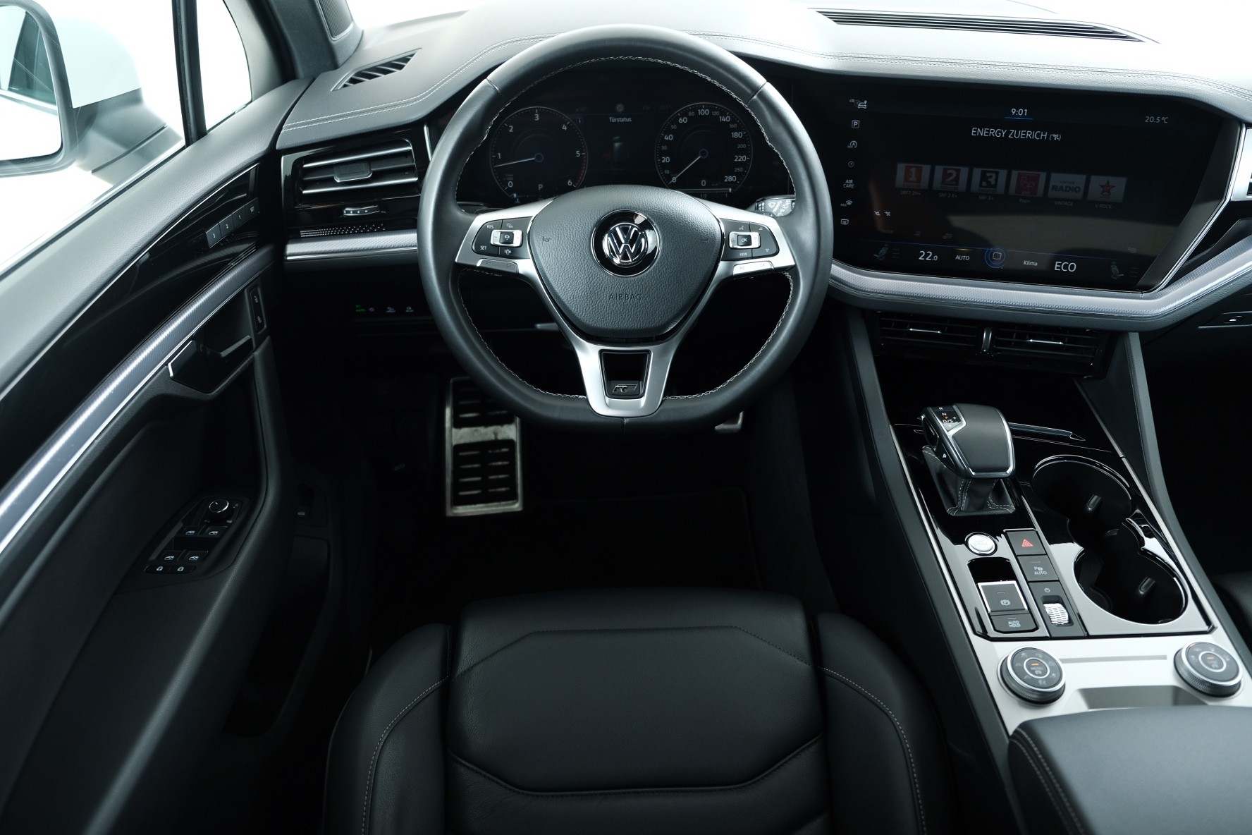 VW Touareg 3.0 TDI R Line Tiptronic-image-6