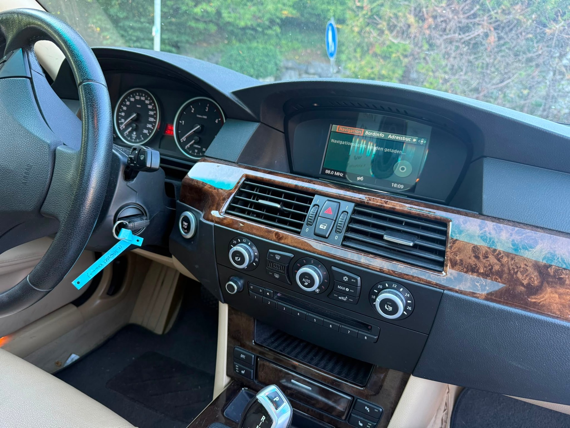 BMW 520d Touring Steptronic-image-6