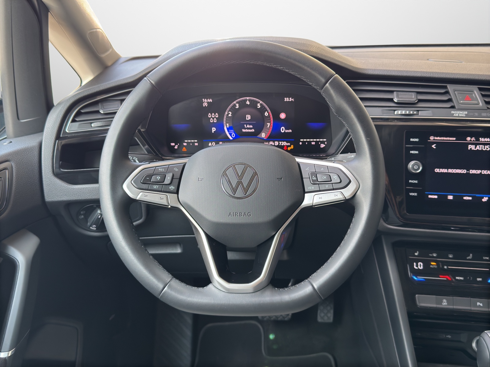 VW Touran 1.5 TSI Comfortline DSG-image-7