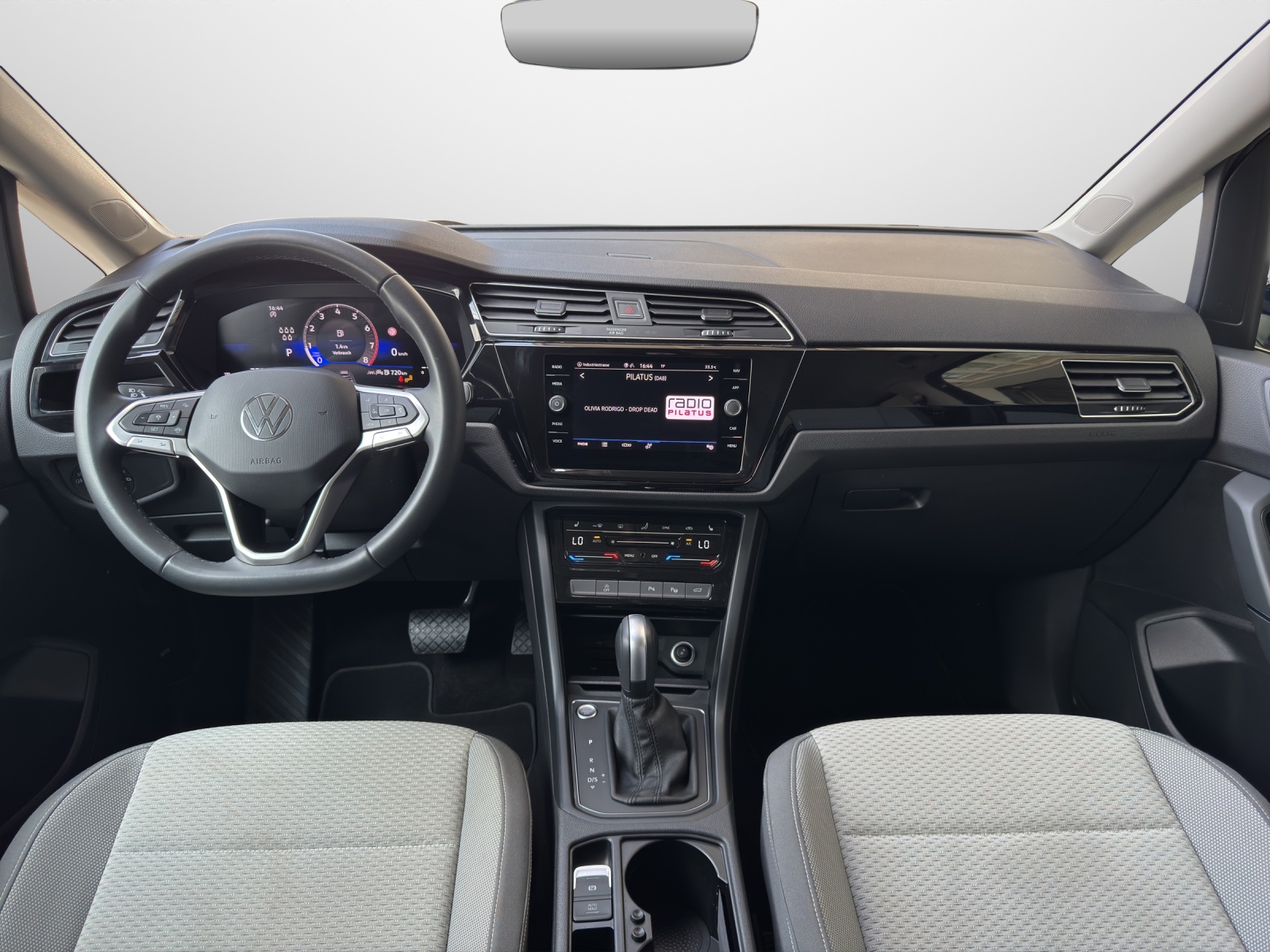 VW Touran 1.5 TSI Comfortline DSG-image-8