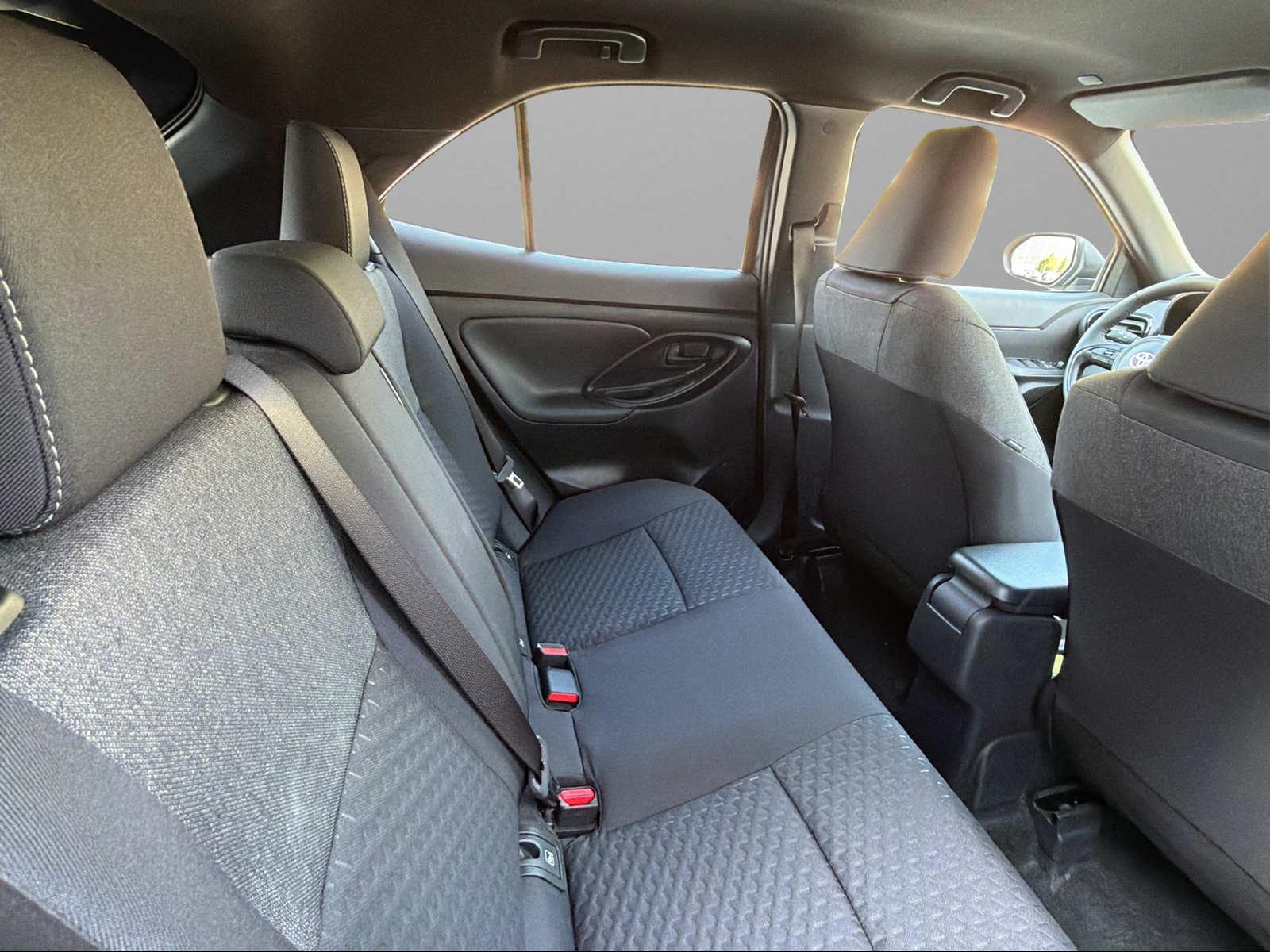 TOYOTA Yaris Cross 1.5 VVT-i HSD Trend AWD-i-image-8