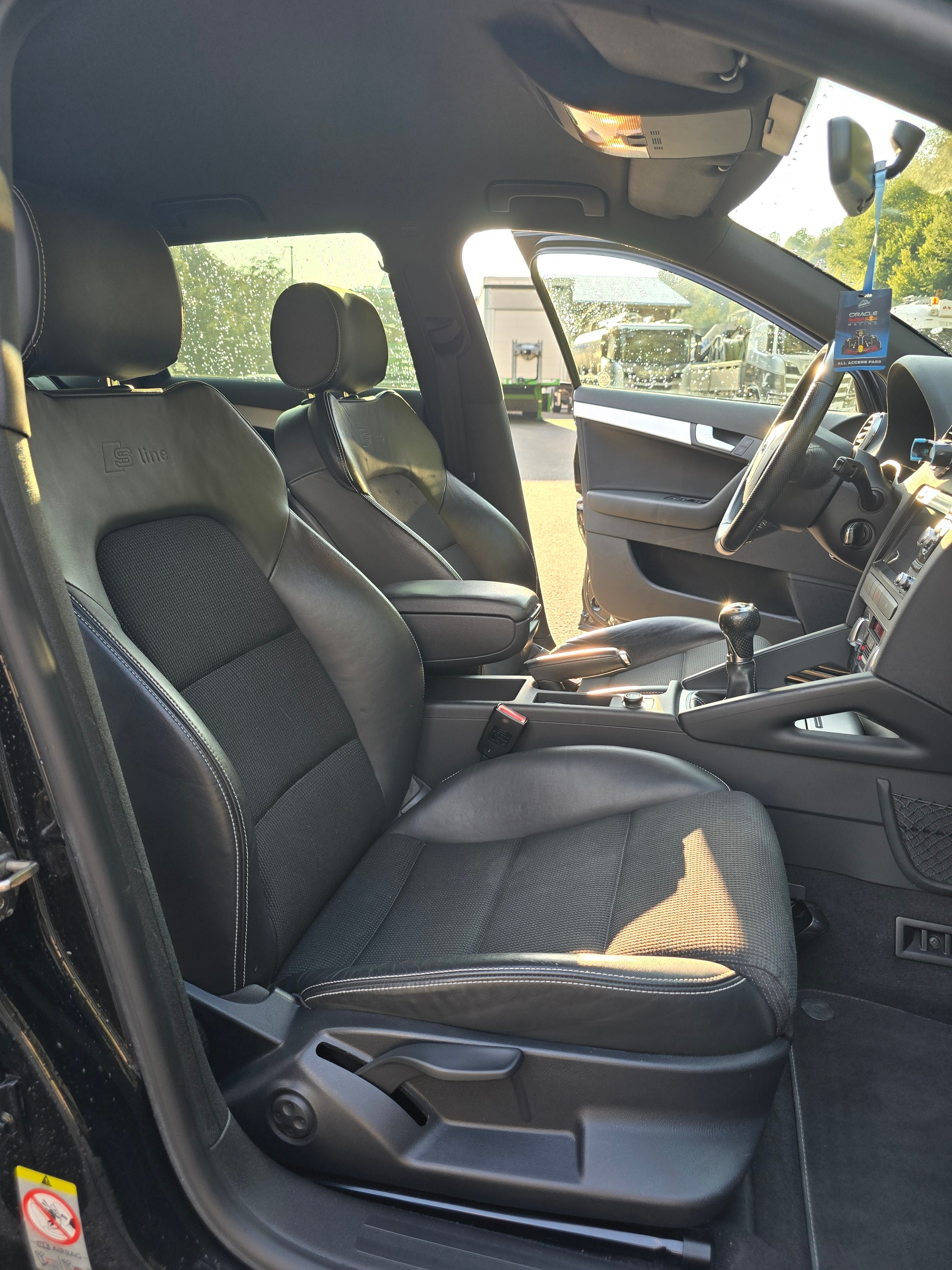 AUDI 2.0 16V T FSI Attraction-image-7
